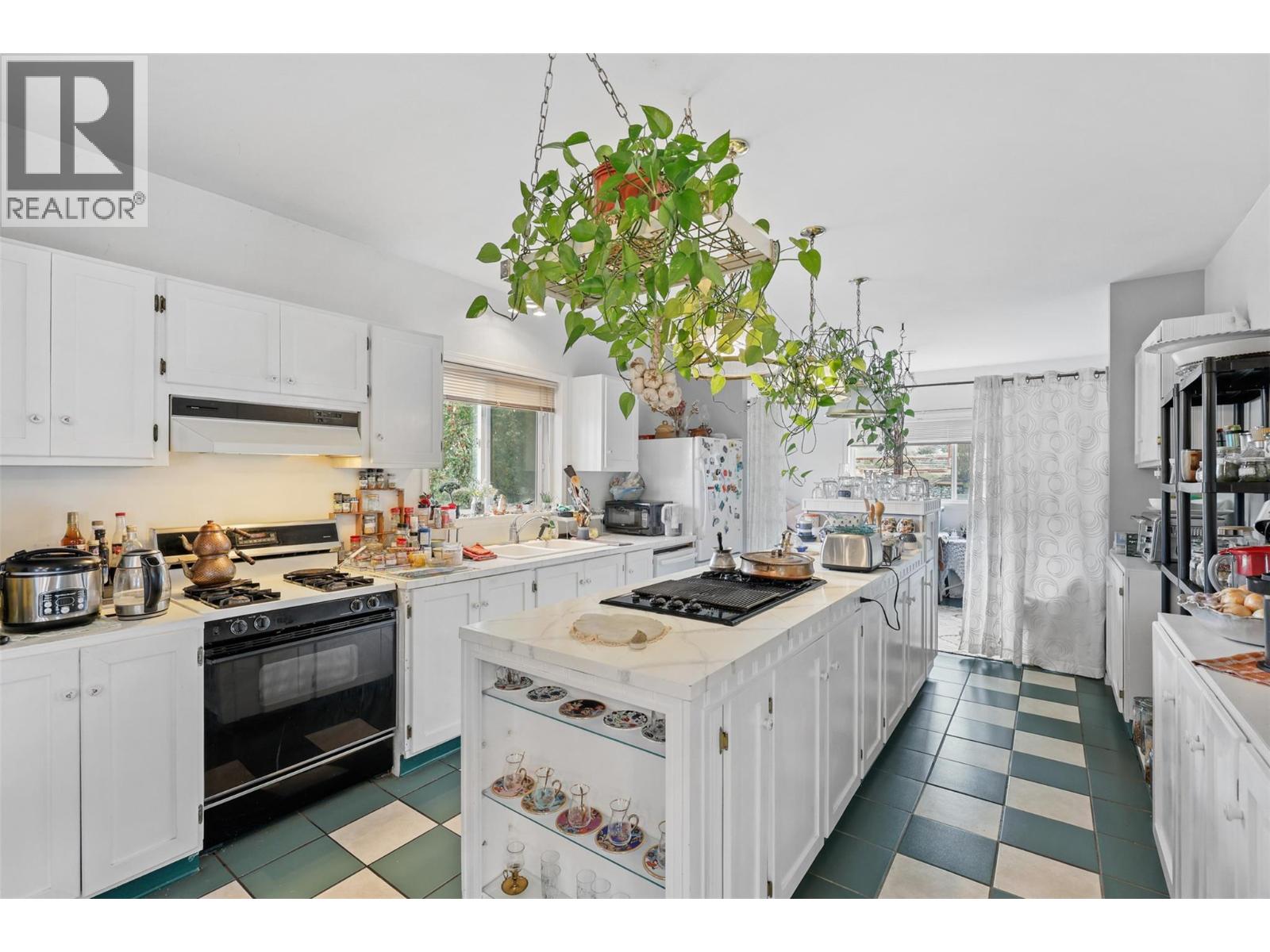 314 Linden Road, Logan Lake, British Columbia  V0K 1W0 - Photo 5 - 10364515