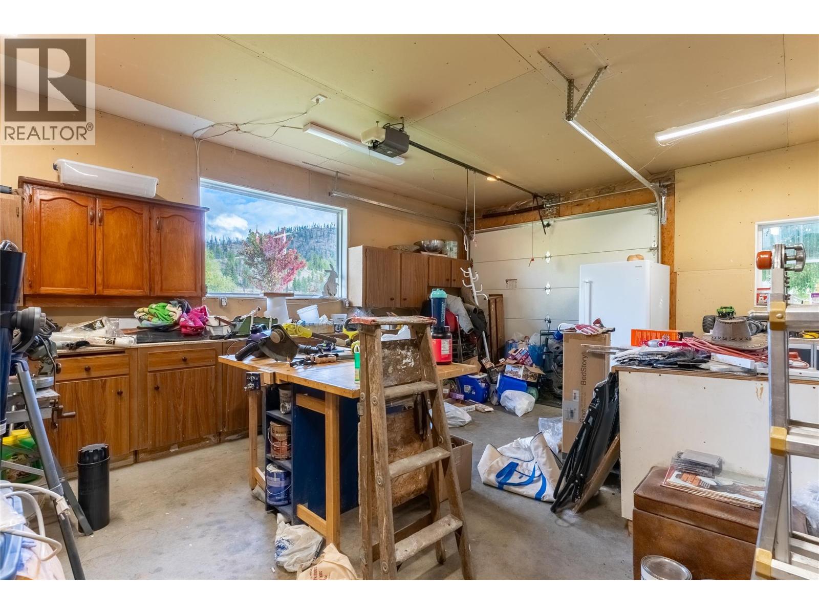 1424 Loon Lake Road, Loon Lake, British Columbia  V0K 1H1 - Photo 10 - 10364933