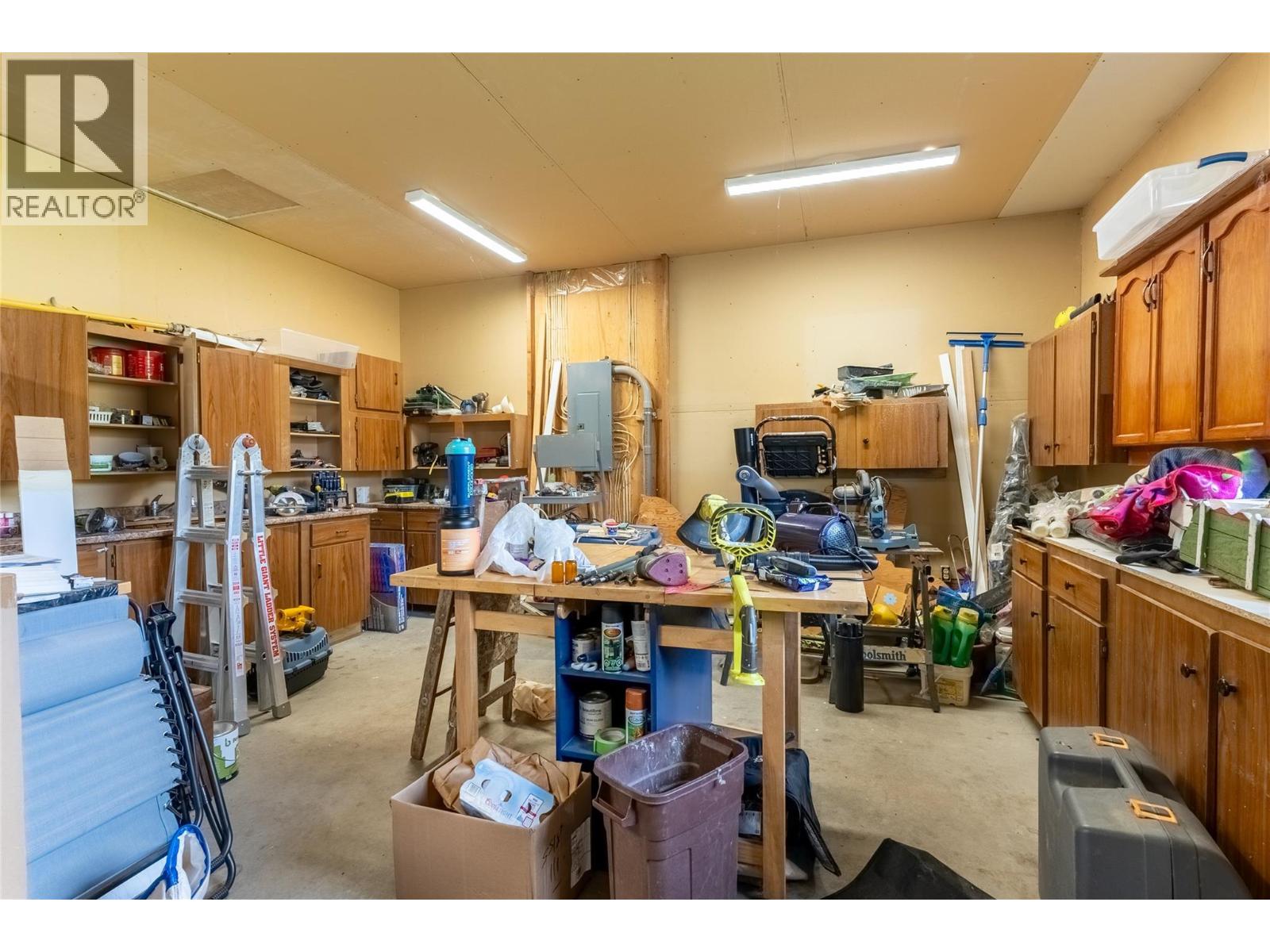 1424 Loon Lake Road, Loon Lake, British Columbia  V0K 1H1 - Photo 9 - 10364933