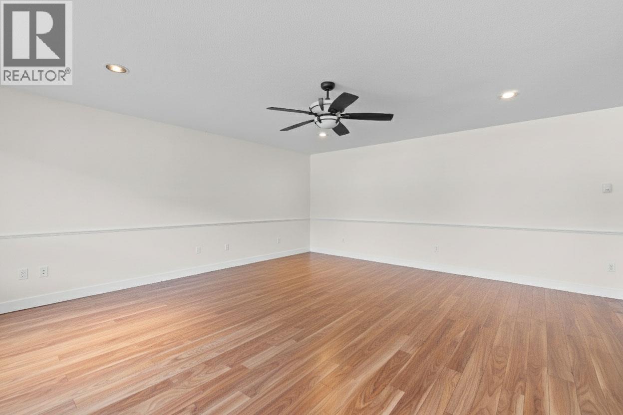 725 Trans Canada Highway, Sicamous, British Columbia  V0E 2V0 - Photo 11 - 10364853