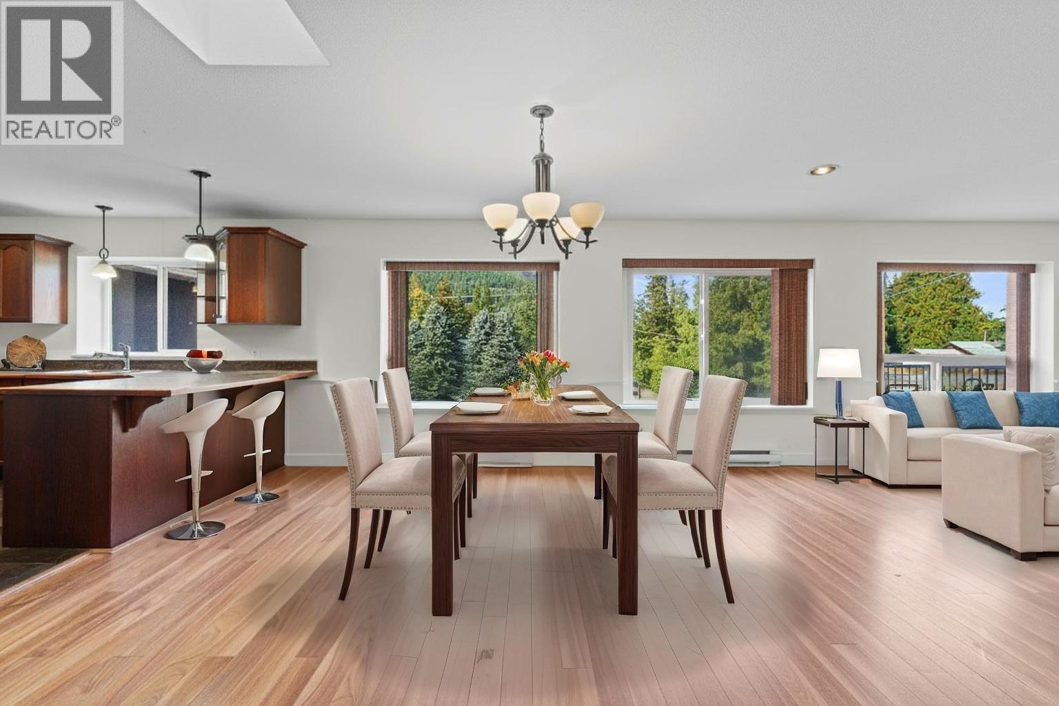 725 Trans Canada Highway, Sicamous, British Columbia  V0E 2V0 - Photo 13 - 10364853