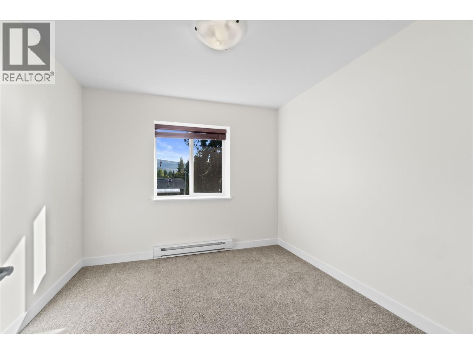 725 Trans Canada Highway, Sicamous, British Columbia  V0E 2V0 - Photo 15 - 10364853