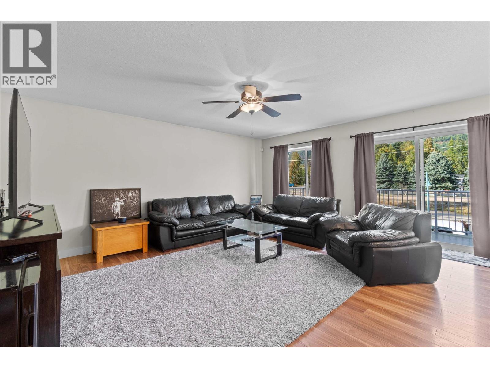 725 Trans Canada Highway, Sicamous, British Columbia  V0E 2V0 - Photo 29 - 10364853