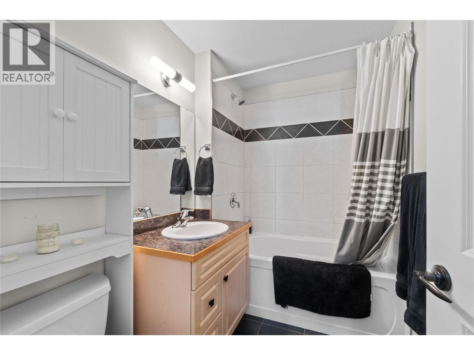 725 Trans Canada Highway, Sicamous, British Columbia  V0E 2V0 - Photo 34 - 10364853