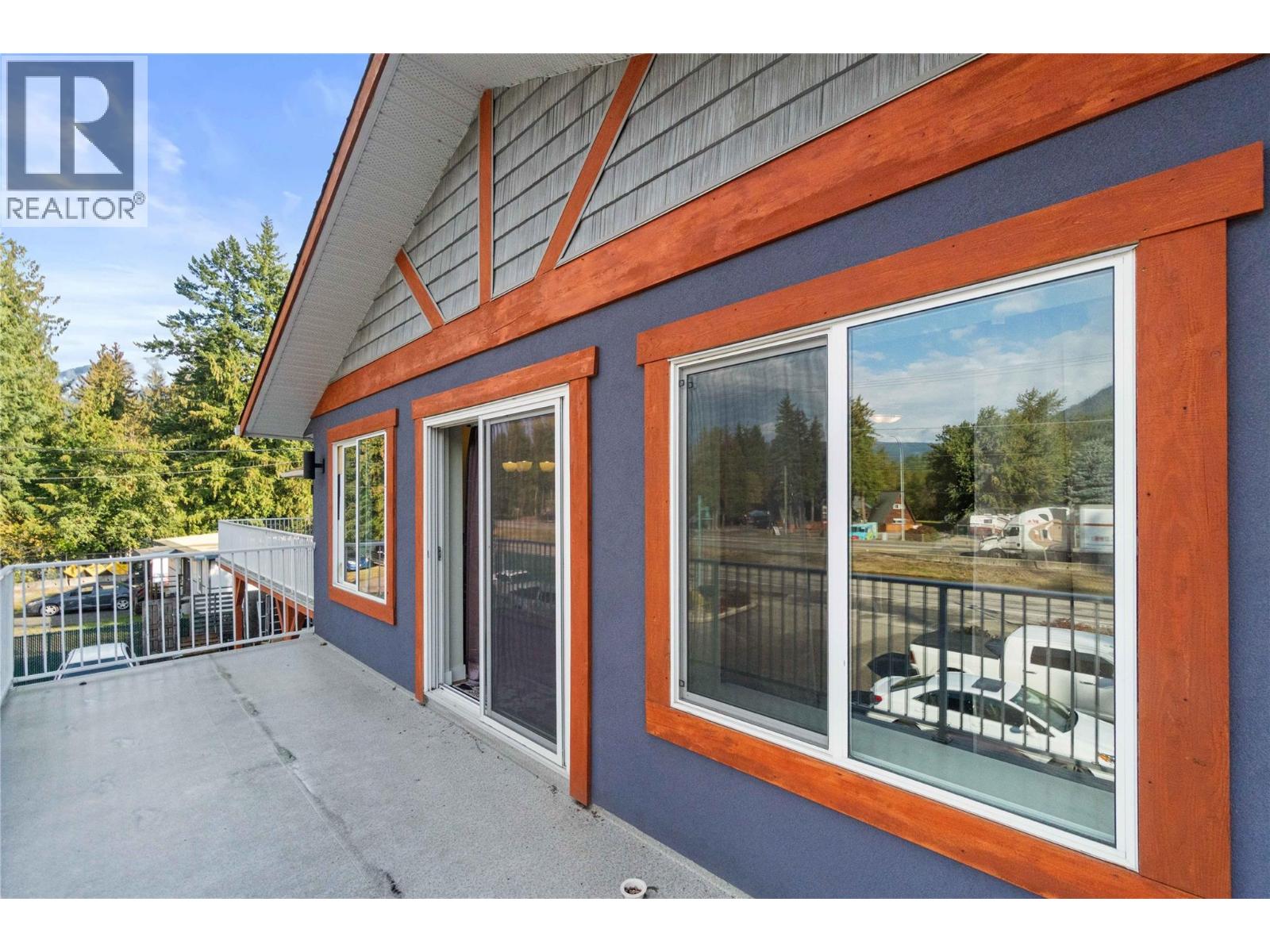 725 Trans Canada Highway, Sicamous, British Columbia  V0E 2V0 - Photo 48 - 10364853