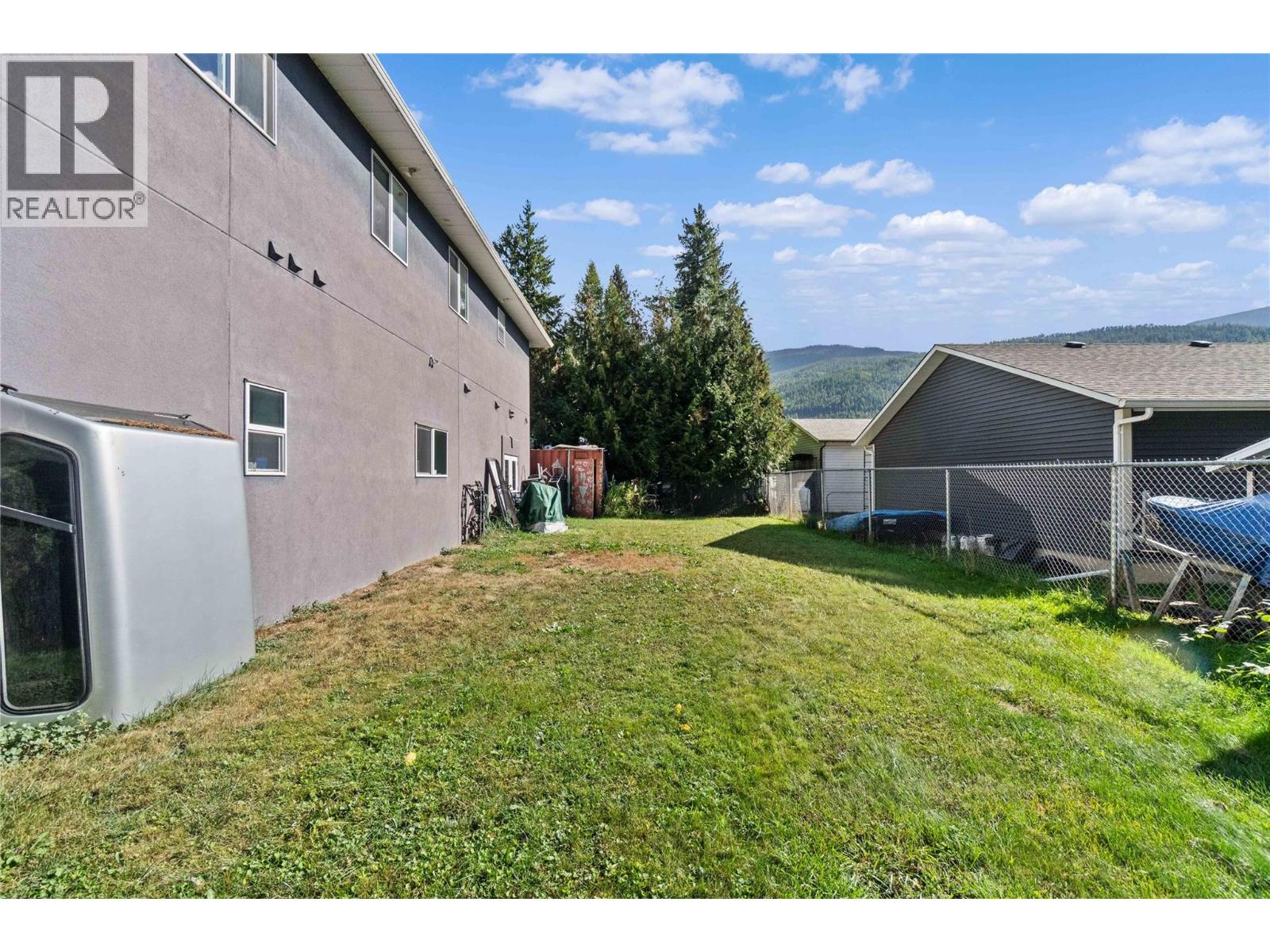 725 Trans Canada Highway, Sicamous, British Columbia  V0E 2V0 - Photo 95 - 10364853