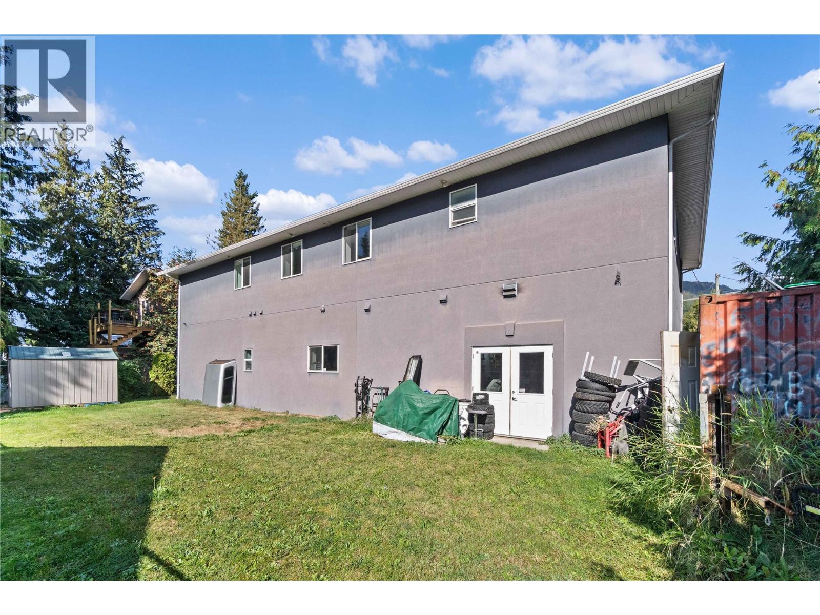 725 Trans Canada Highway, Sicamous, British Columbia  V0E 2V0 - Photo 96 - 10364853