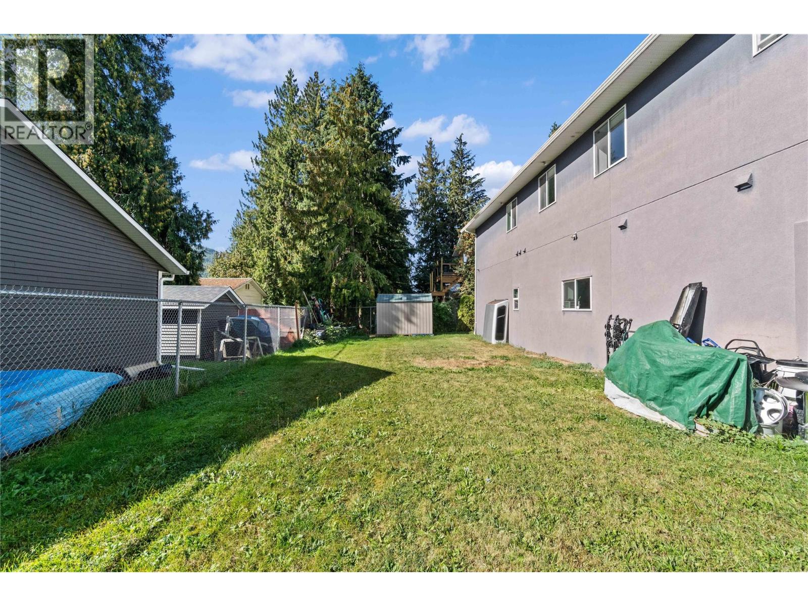 725 Trans Canada Highway, Sicamous, British Columbia  V0E 2V0 - Photo 97 - 10364853