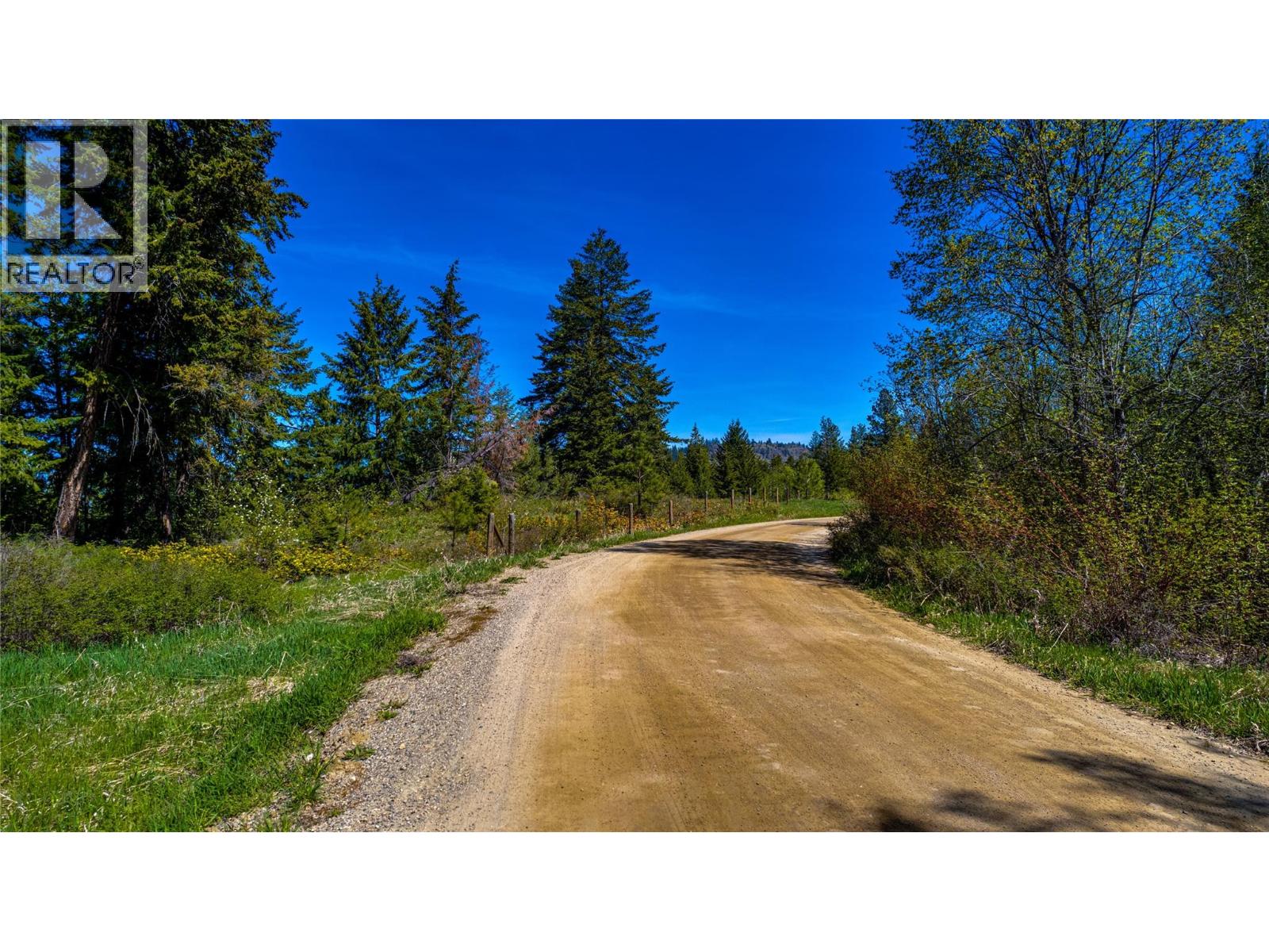 5893 Cosens Bay Road, Coldstream, British Columbia  V1B 1N8 - Photo 19 - 10364976