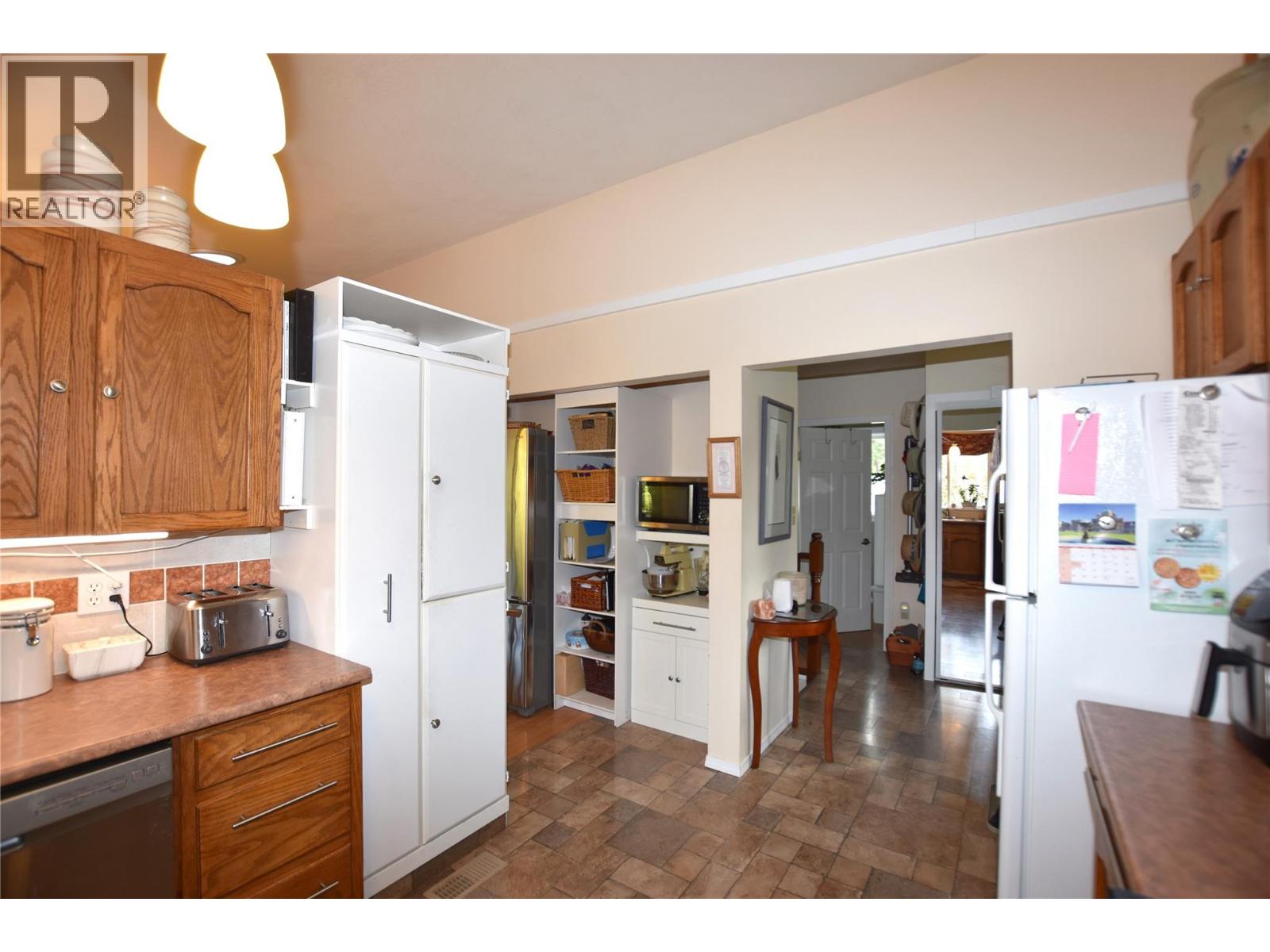 415 Hummingbird Avenue, Vernon, British Columbia  V1H 2A1 - Photo 11 - 10365023