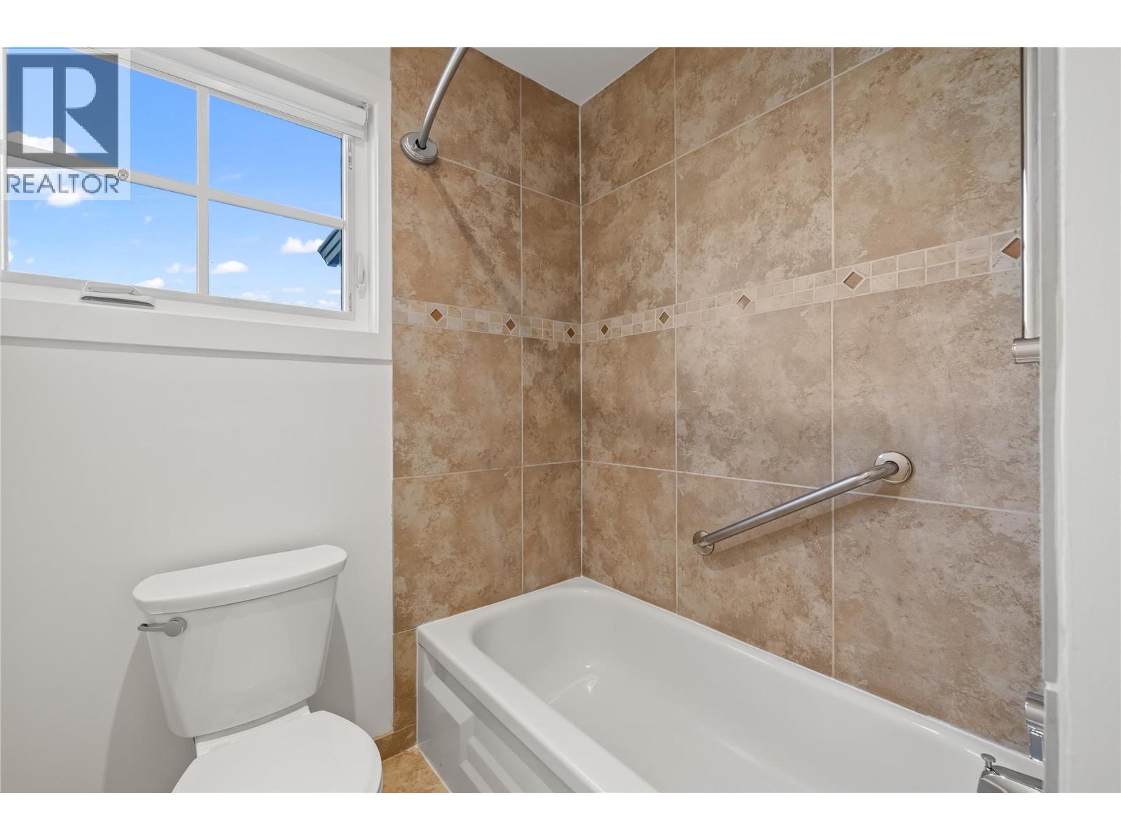 2957 Conlin Court Unit# 3, Kelowna, British Columbia  V1Y 7S7 - Photo 24 - 10363985