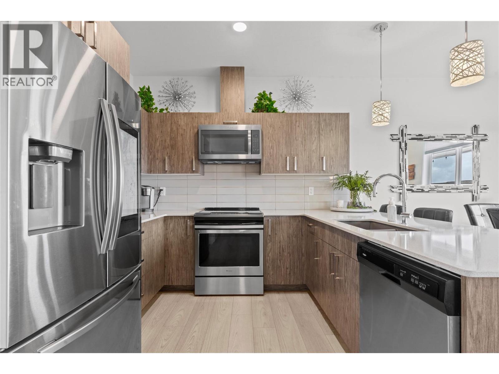 933 Mt Robson Place Unit# 34, Vernon, British Columbia  V1B 4G4 - Photo 6 - 10365065