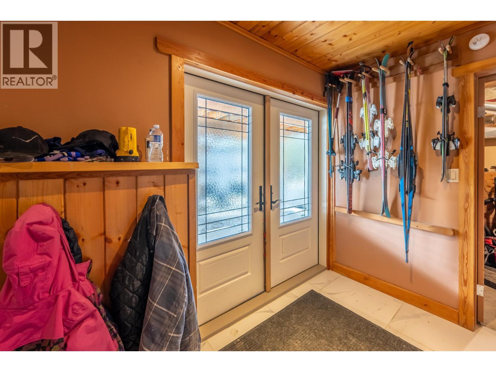 2360 Trans Canada  N Highway, Golden, British Columbia  V0A 1H1 - Photo 57 - 10365189