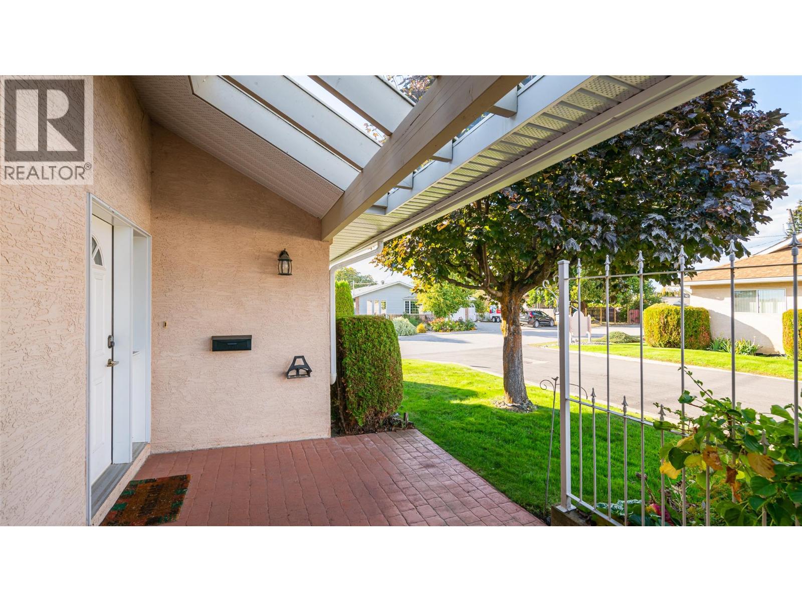 518 18th Avenue Unit# 10, Creston, British Columbia  V0B 1G0 - Photo 7 - 10365053