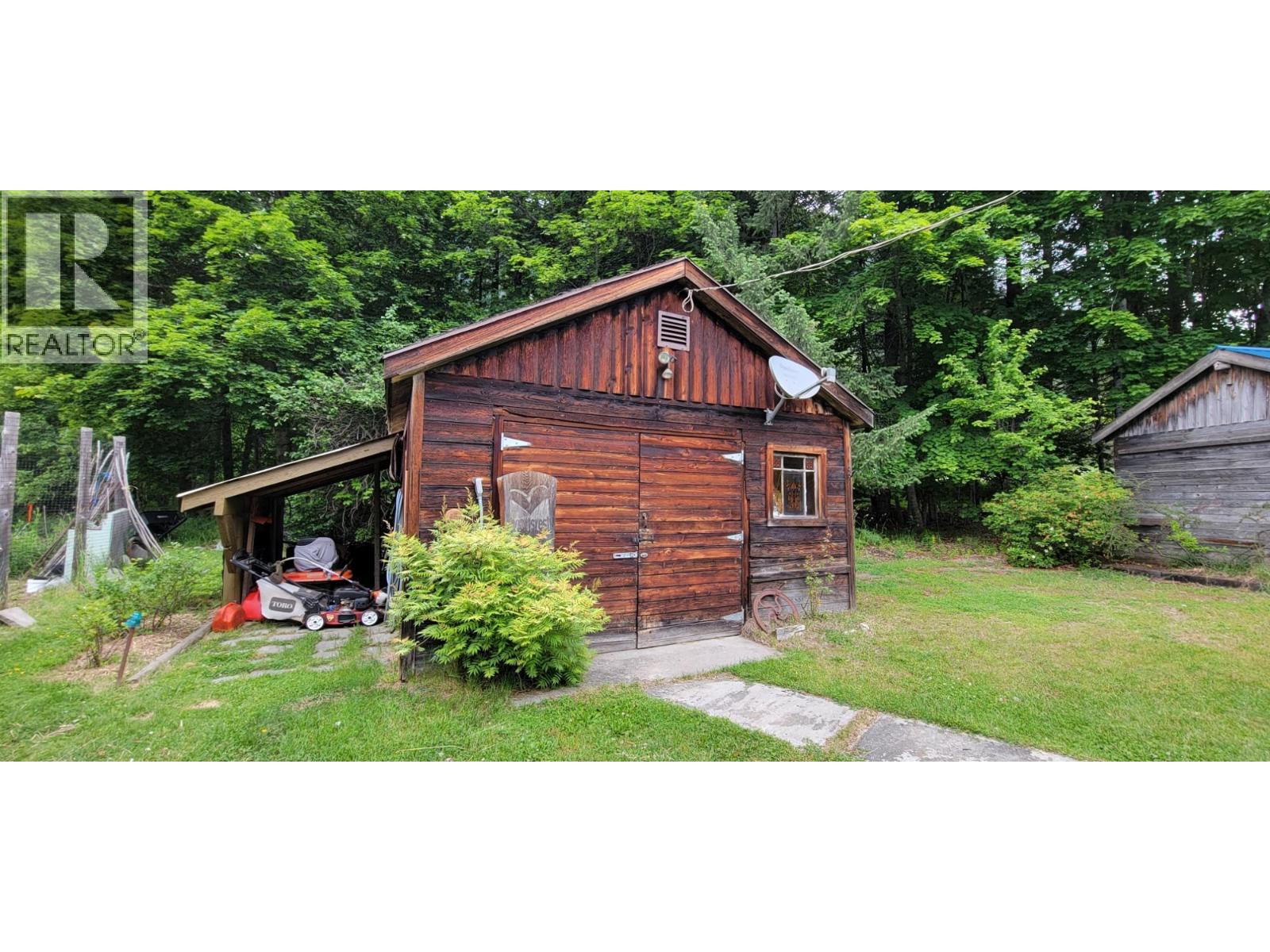 1305 Denver Siding Road, New Denver, British Columbia  V0G 1S1 - Photo 35 - 10365030