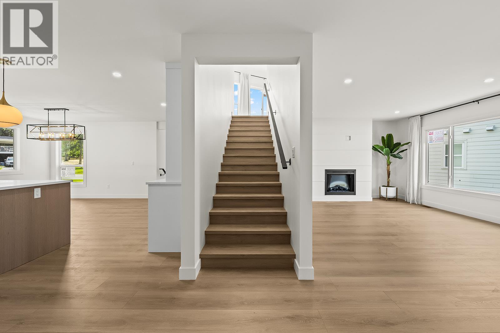 882 Hubbard Road, Kelowna, British Columbia  V1W 1N9 - Photo 33 - 10365147