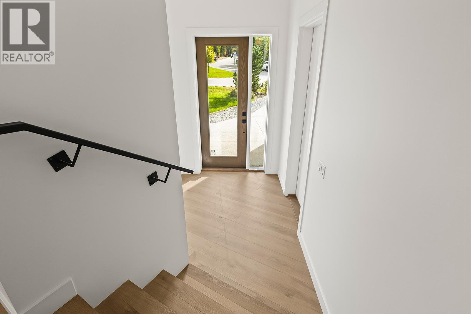 882 Hubbard Road, Kelowna, British Columbia  V1W 1N9 - Photo 38 - 10365147