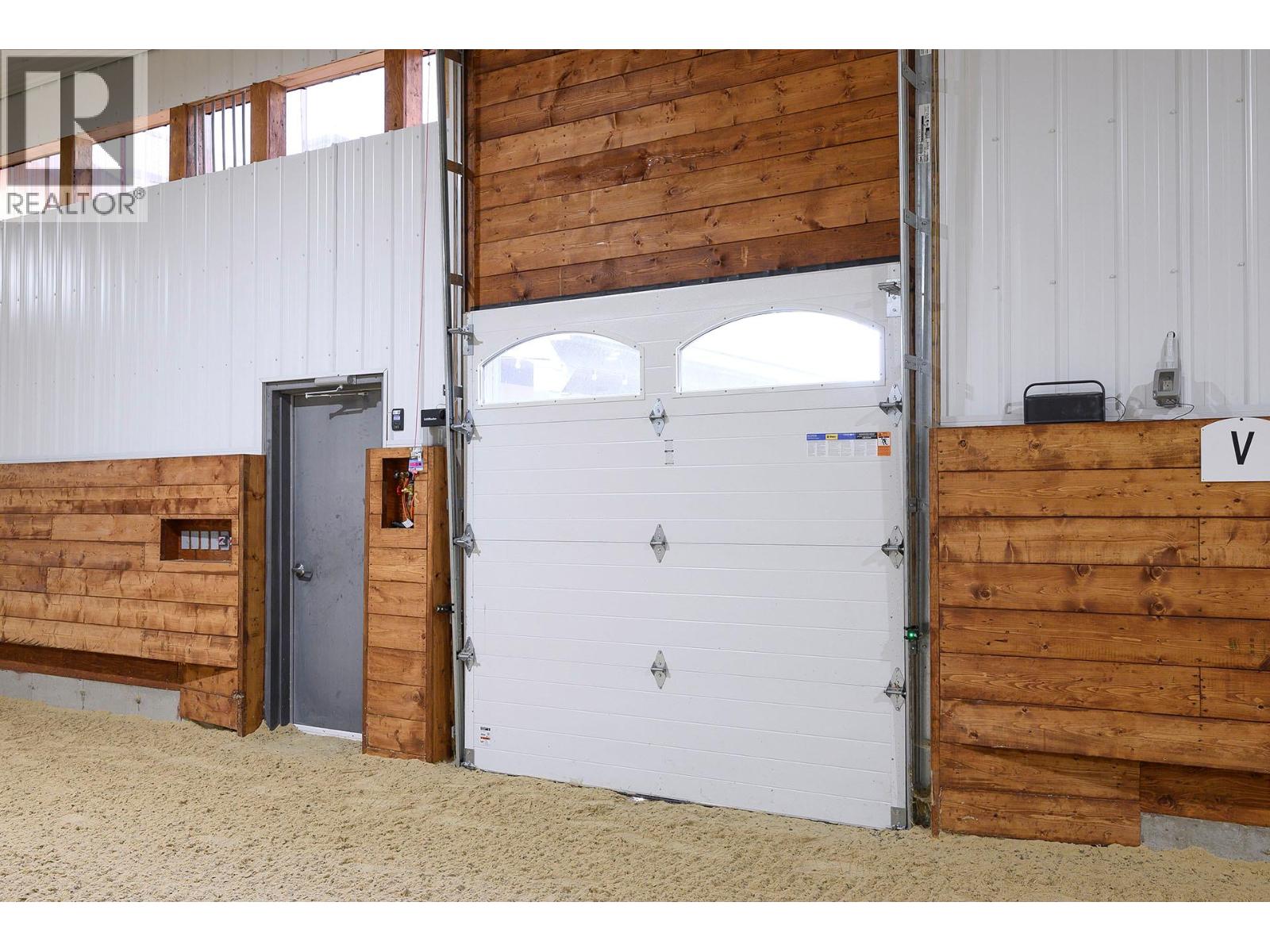 5833 Todd Road, Kamloops, British Columbia  V2C 6P2 - Photo 63 - 10365159