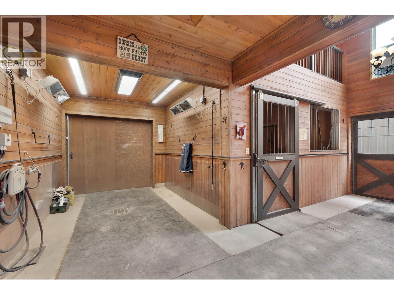 5833 Todd Road, Kamloops, British Columbia  V2C 6P2 - Photo 65 - 10365159