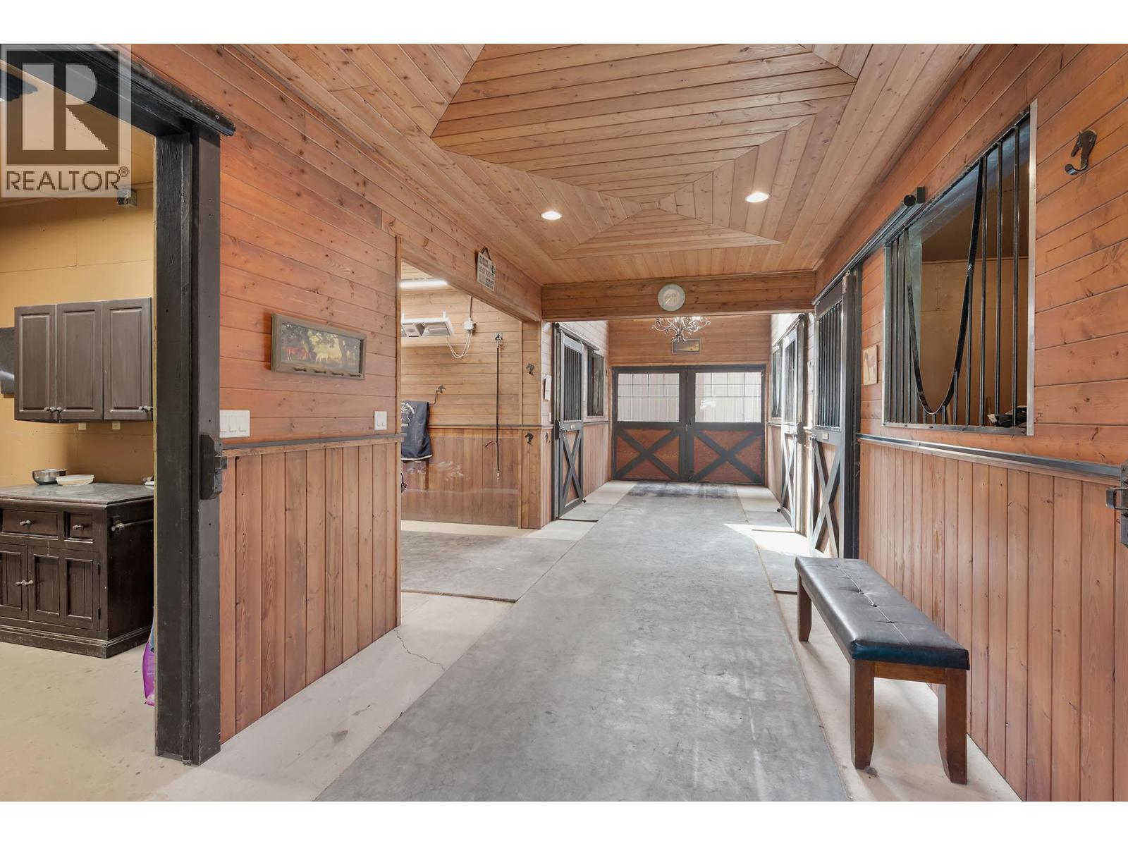 5833 Todd Road, Kamloops, British Columbia  V2C 6P2 - Photo 66 - 10365159