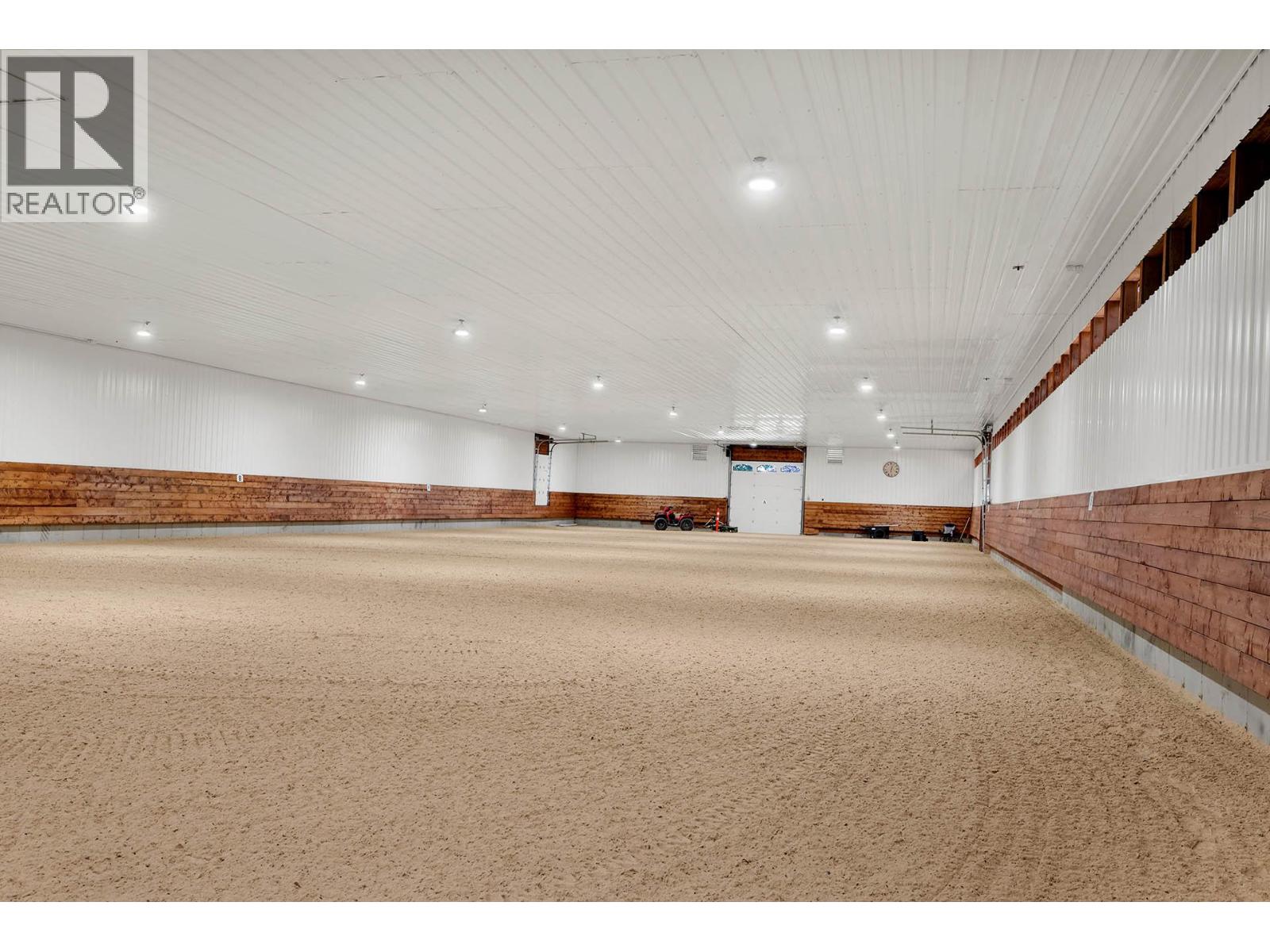 5833 Todd Road, Kamloops, British Columbia  V2C 6P2 - Photo 7 - 10365159