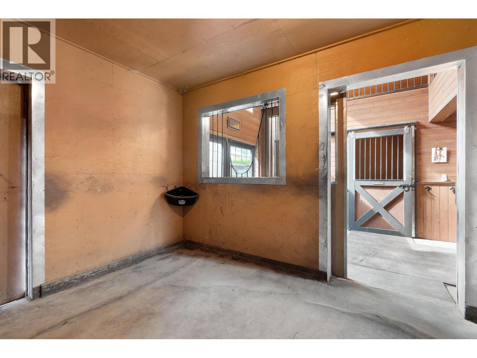 5833 Todd Road, Kamloops, British Columbia  V2C 6P2 - Photo 70 - 10365159