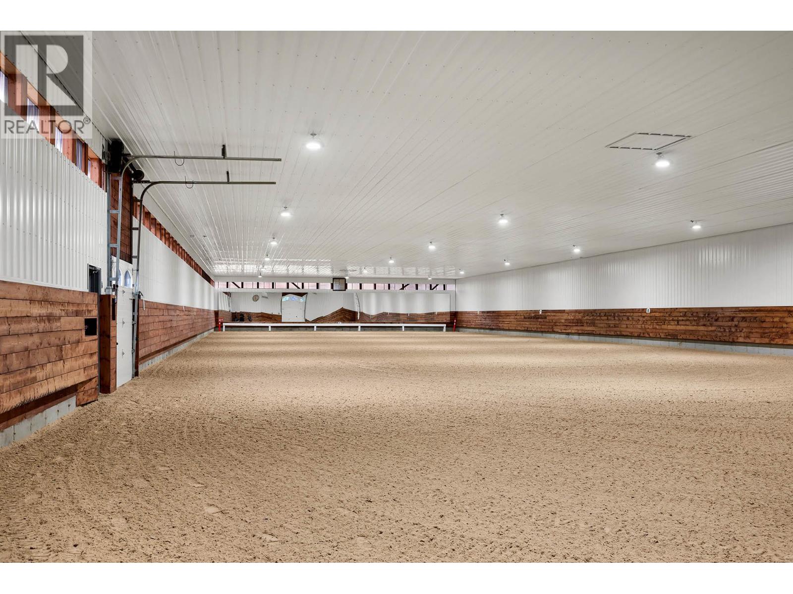 5833 Todd Road, Kamloops, British Columbia  V2C 6P2 - Photo 8 - 10365159