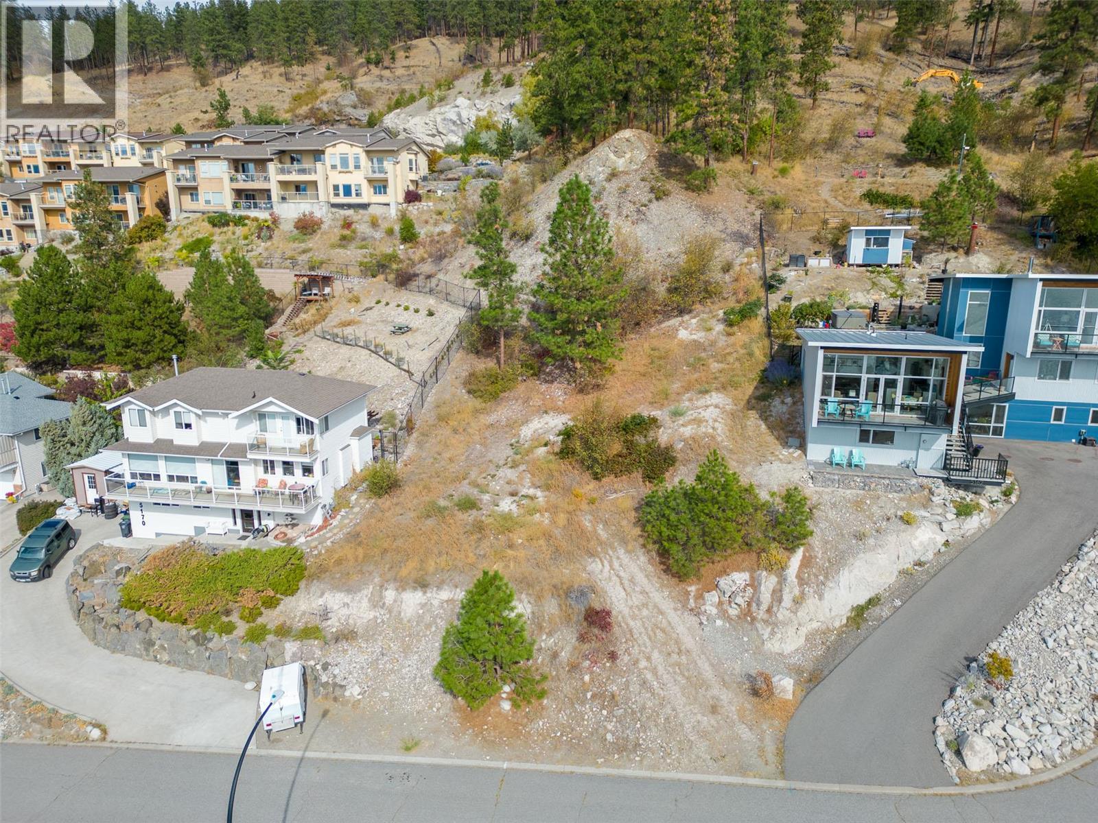 5166 Macneill Court, Peachland, British Columbia  V0H 1X2 - Photo 1 - 10365235