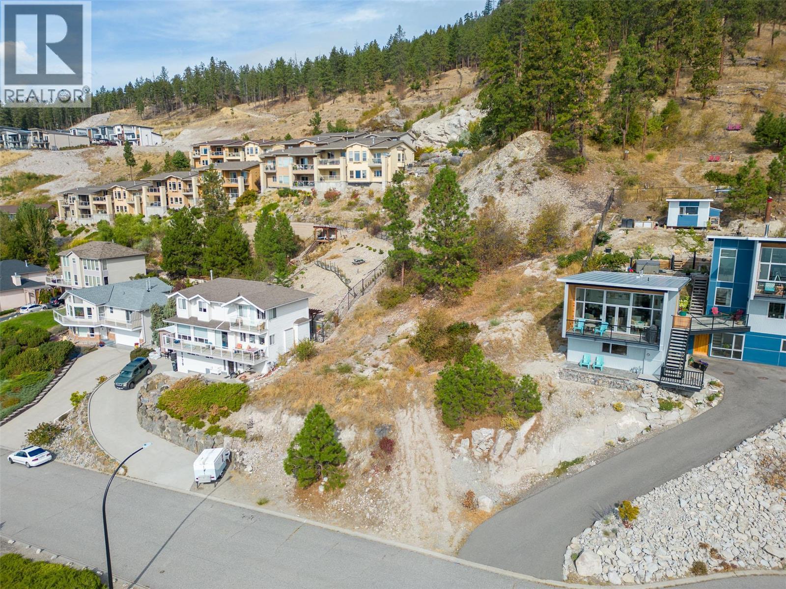 5166 Macneill Court, Peachland, British Columbia  V0H 1X2 - Photo 4 - 10365235