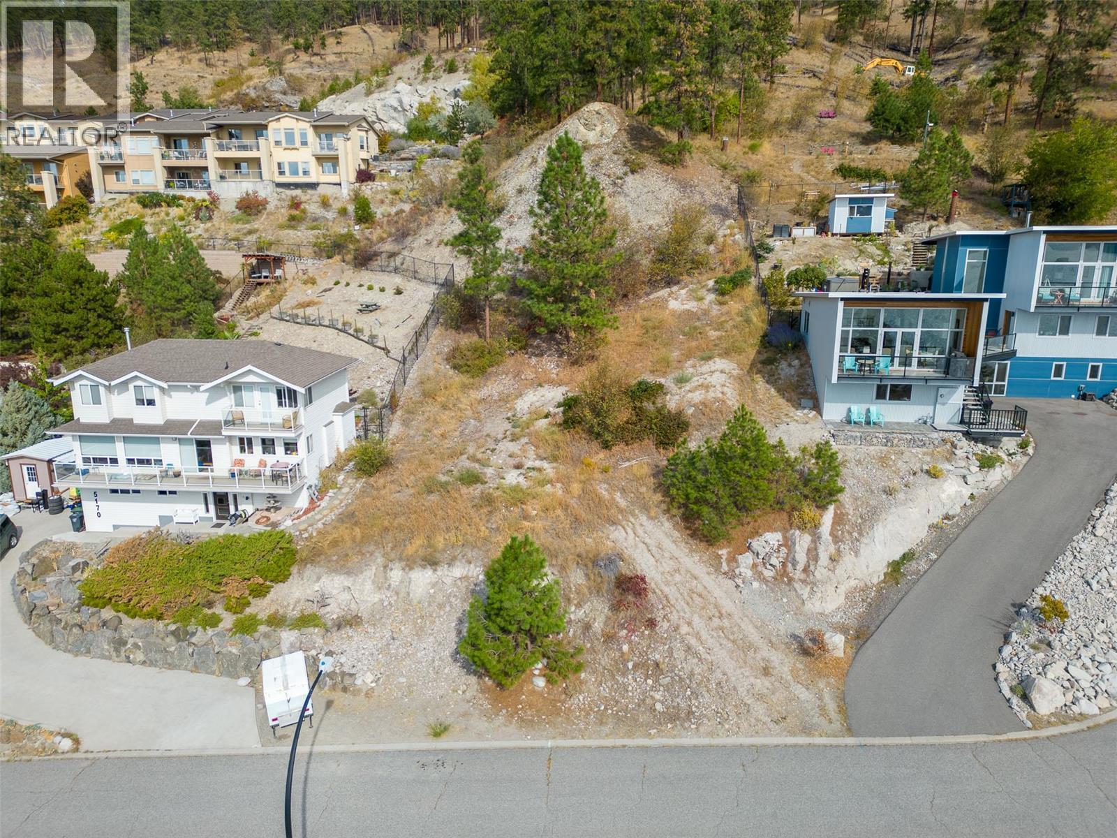 5166 Macneill Court, Peachland, British Columbia  V0H 1X2 - Photo 5 - 10365235