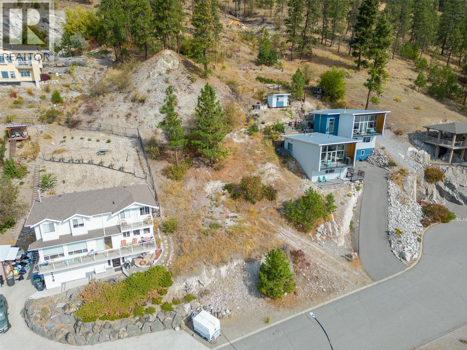 5166 Macneill Court, Peachland, British Columbia  V0H 1X2 - Photo 8 - 10365235