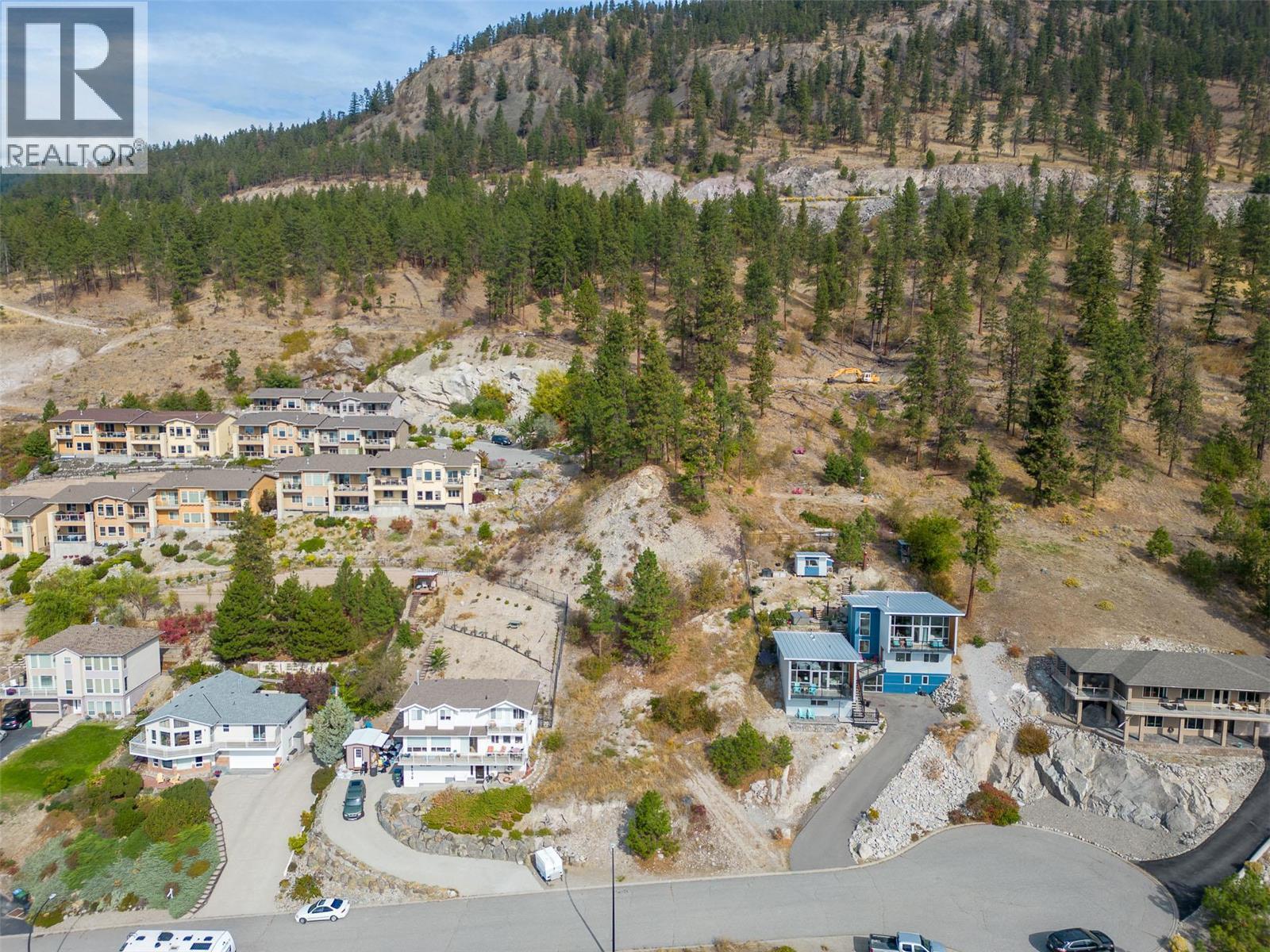 5166 Macneill Court, Peachland, British Columbia  V0H 1X2 - Photo 9 - 10365235