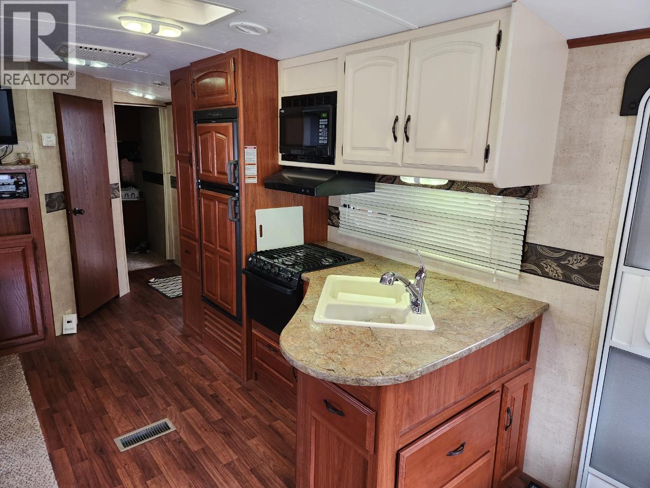 4354 3 Highway Unit# 59, Keremeos, British Columbia  V0X 1N1 - Photo 7 - 10365229