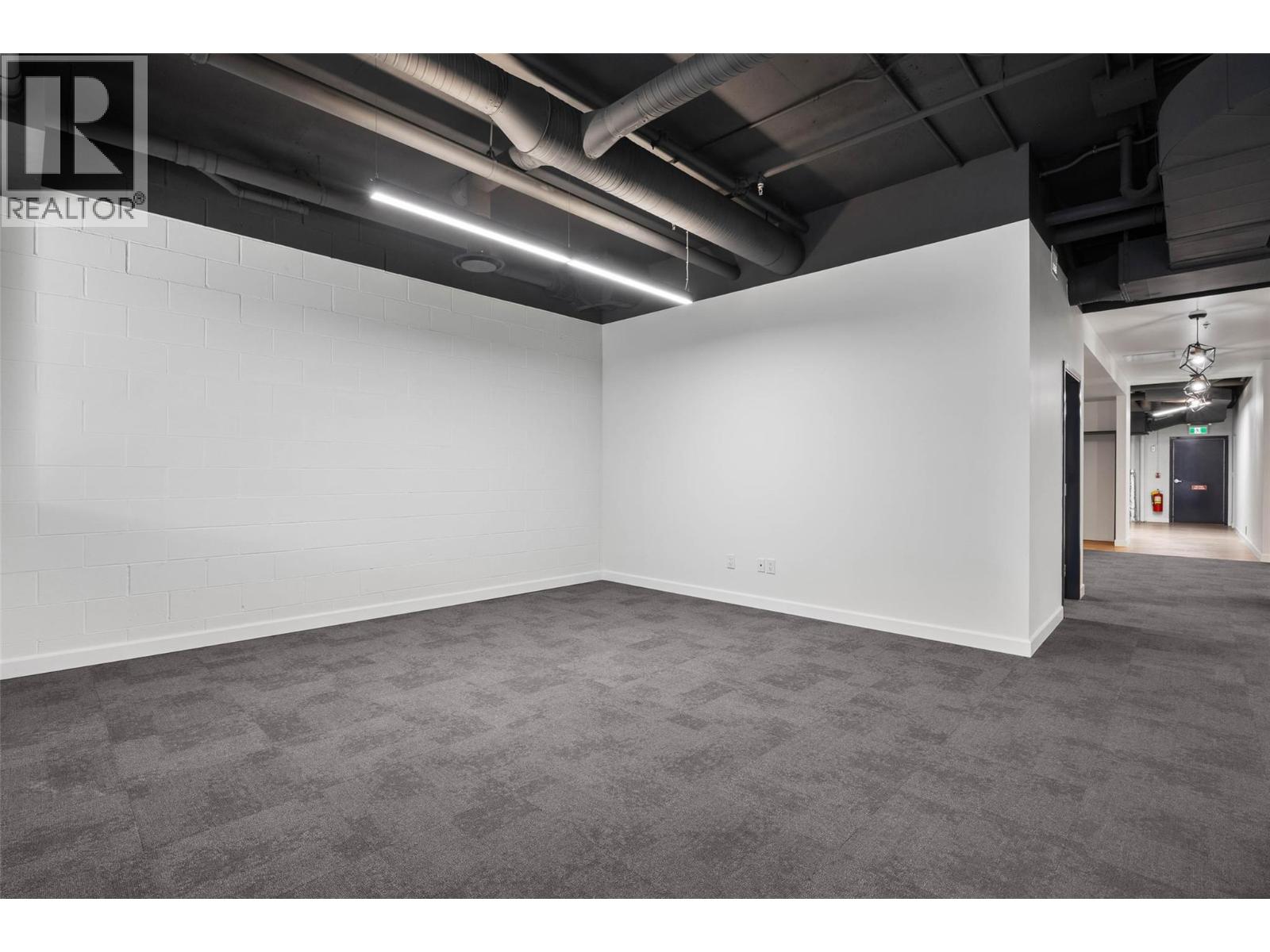 630 Victoria Street, Kamloops, British Columbia  V2C 2B4 - Photo 6 - 10365131