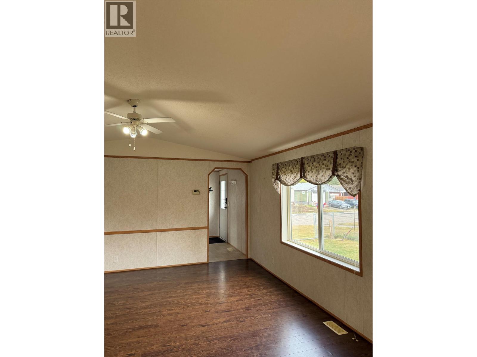 155 Pinewood Crescent, Tumbler Ridge, British Columbia  V0C 2W0 - Photo 13 - 10365112