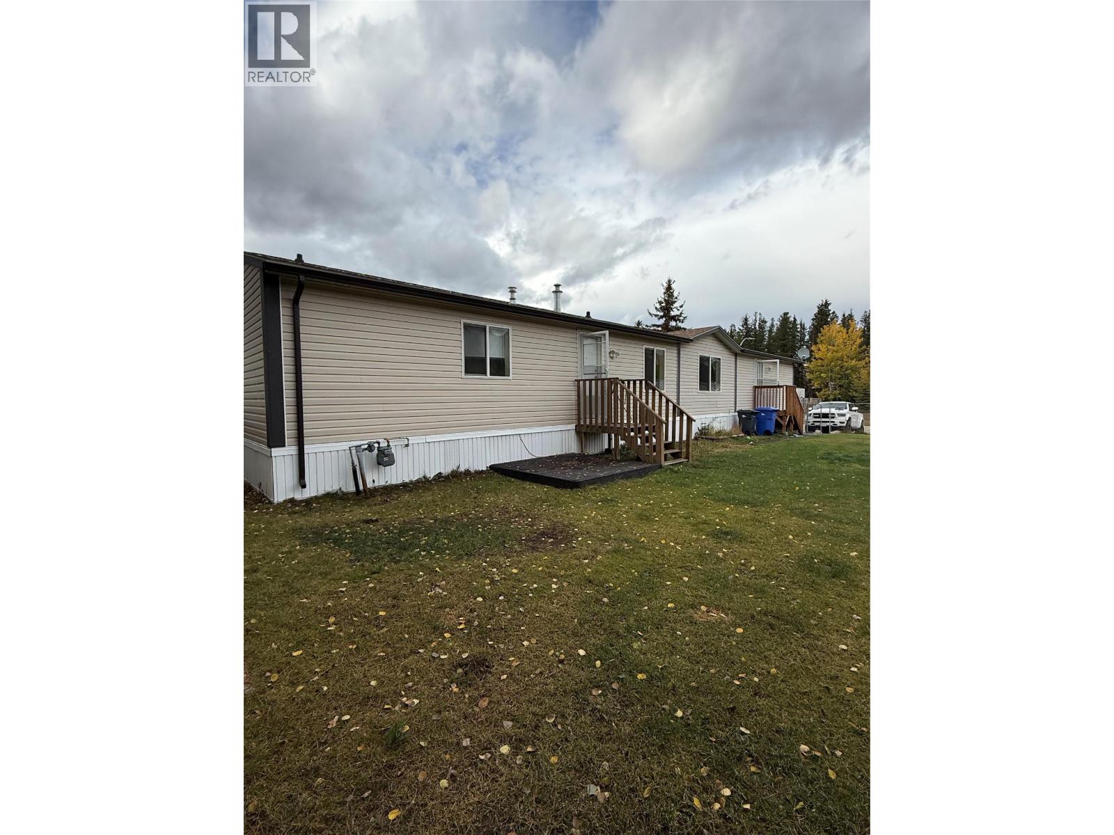 155 Pinewood Crescent, Tumbler Ridge, British Columbia  V0C 2W0 - Photo 3 - 10365112