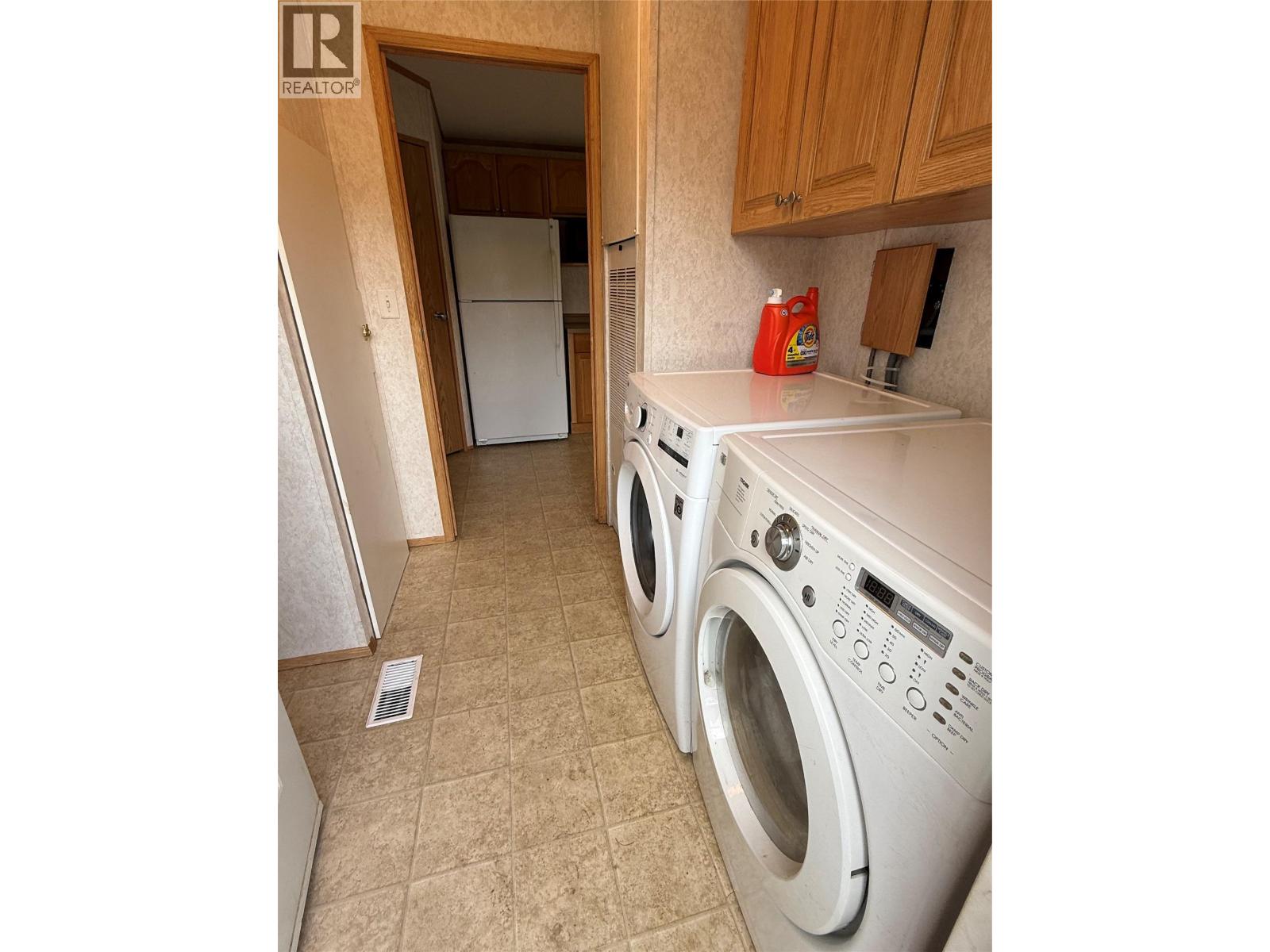 155 Pinewood Crescent, Tumbler Ridge, British Columbia  V0C 2W0 - Photo 4 - 10365112