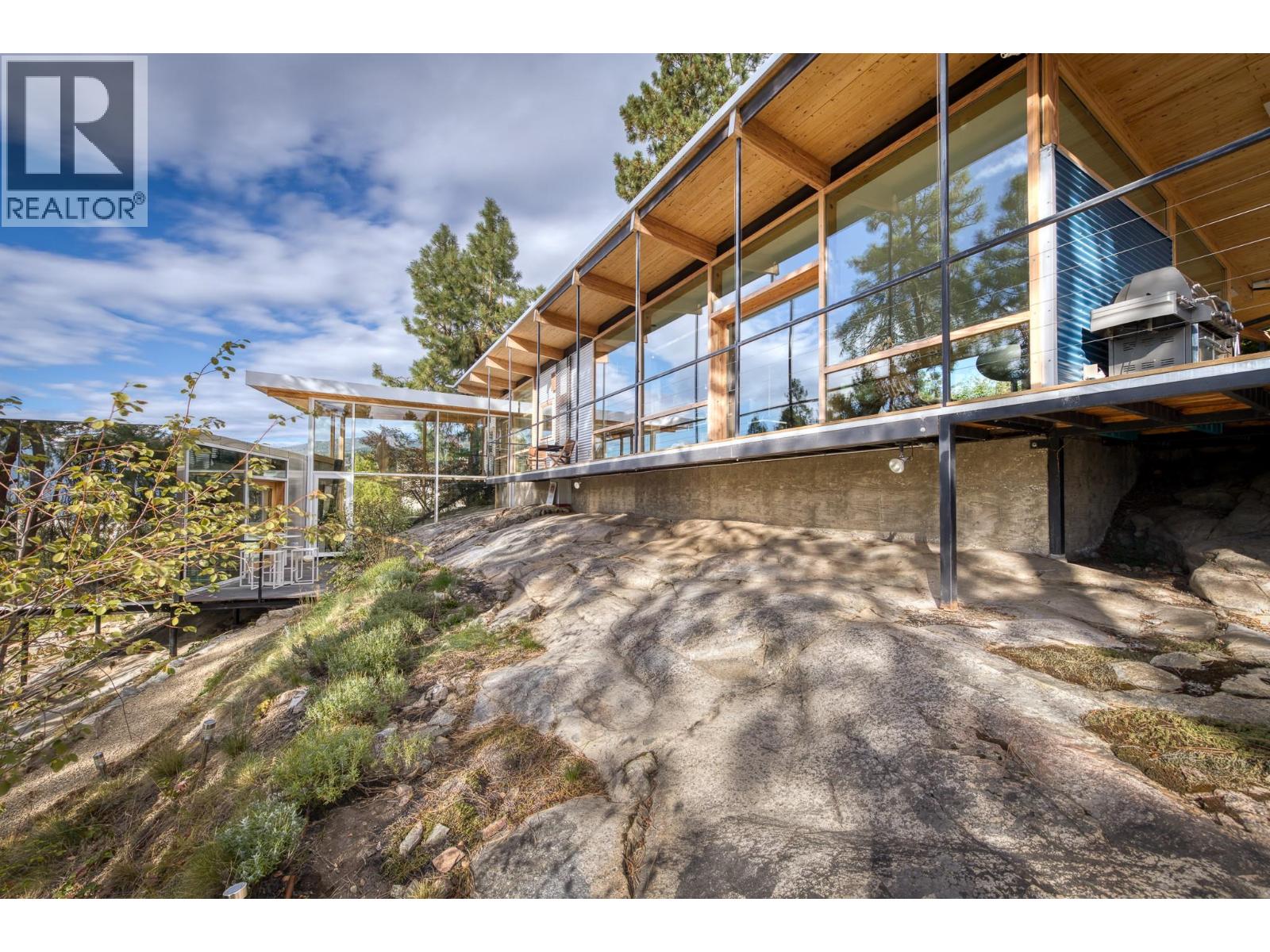2843 Arawana Place, Naramata, British Columbia  V0H 1N0 - Photo 26 - 10365059
