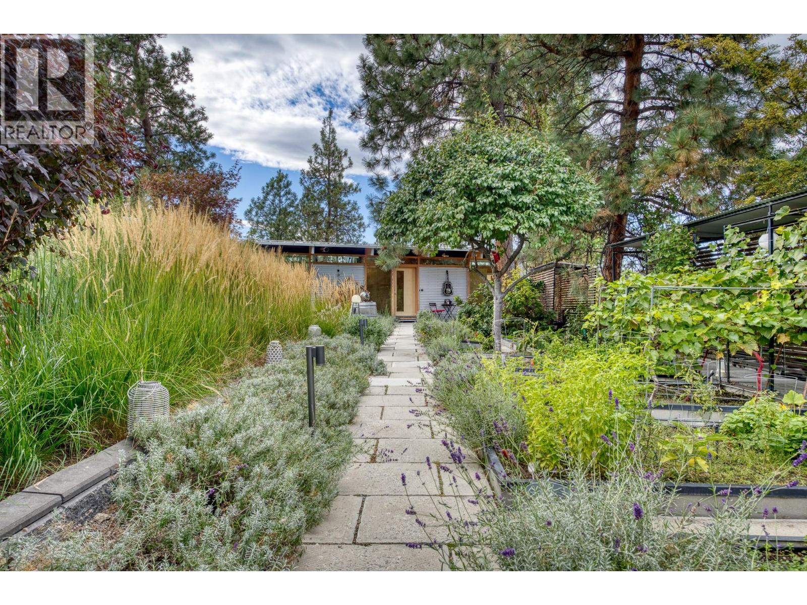 2843 Arawana Place, Naramata, British Columbia  V0H 1N0 - Photo 4 - 10365059