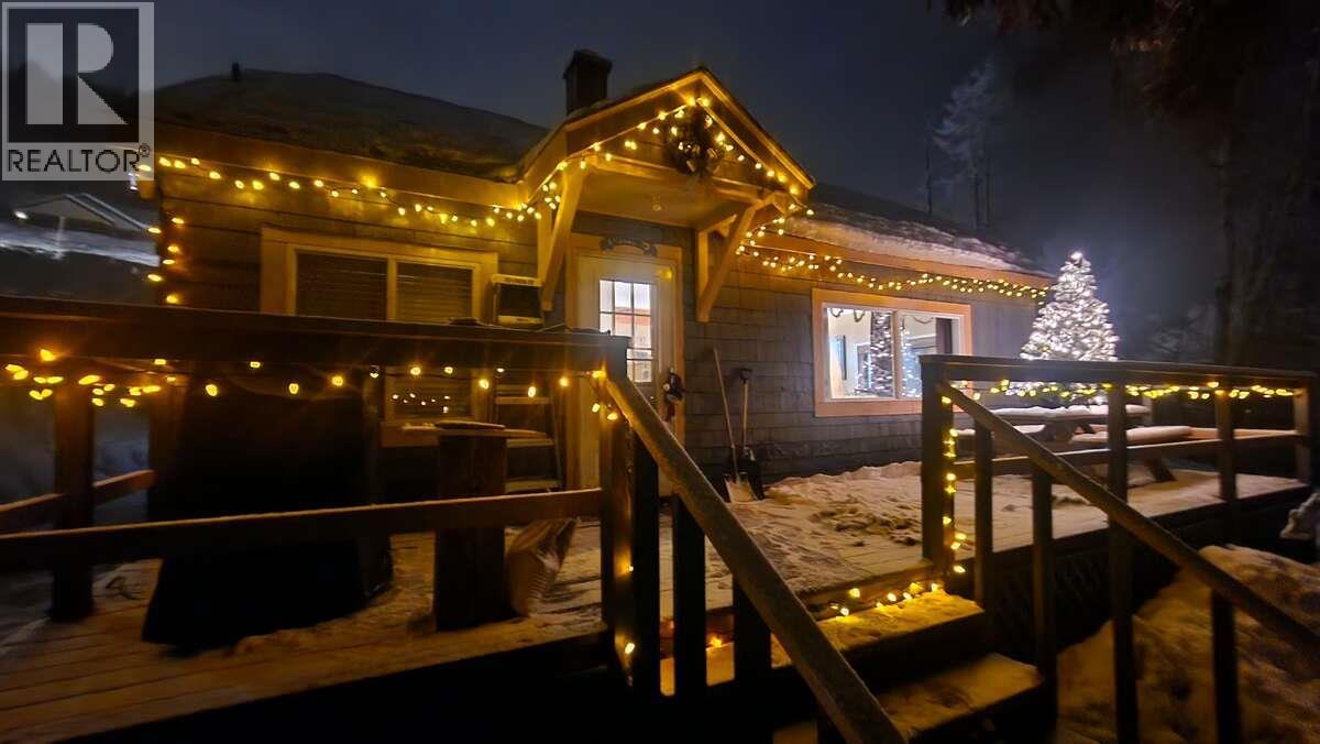 417 Copper Road, Rossland, British Columbia  V0G 1Y0 - Photo 21 - 10365273