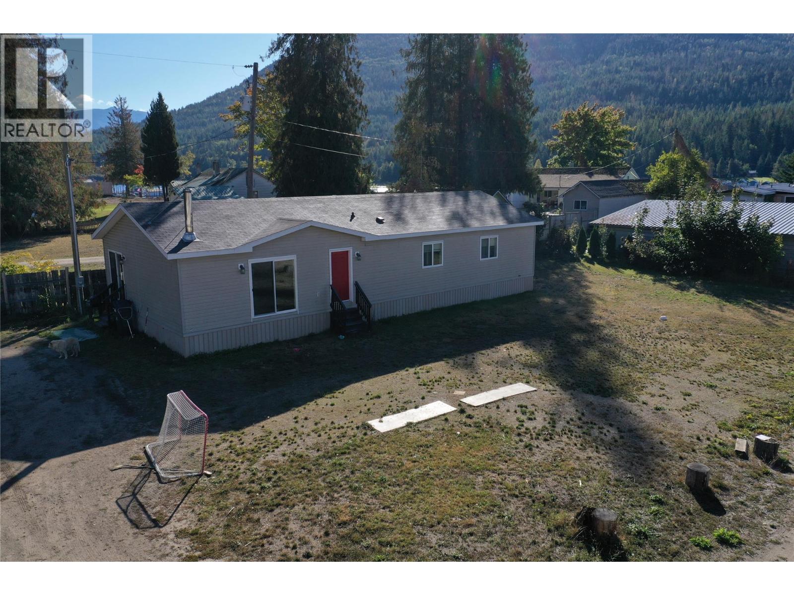 450 Balfour Ferry Road, Balfour, British Columbia  V0G 1C0 - Photo 23 - 10365237
