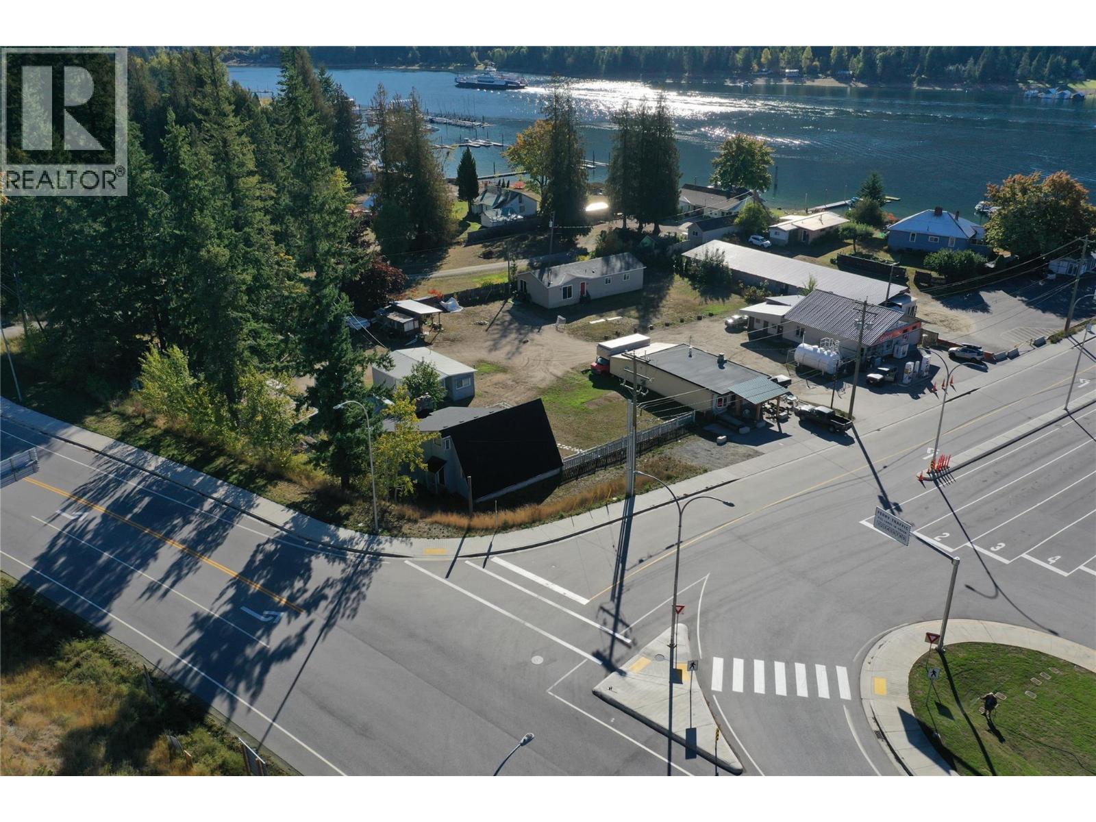 450 Balfour Ferry Road, Balfour, British Columbia  V0G 1C0 - Photo 8 - 10365237