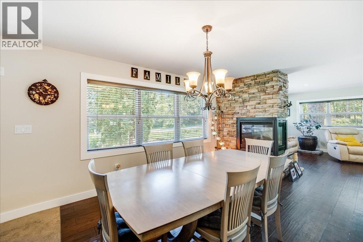 6010 Harrop-Procter Road, Nelson, British Columbia  V1L 6P7 - Photo 11 - 10365212