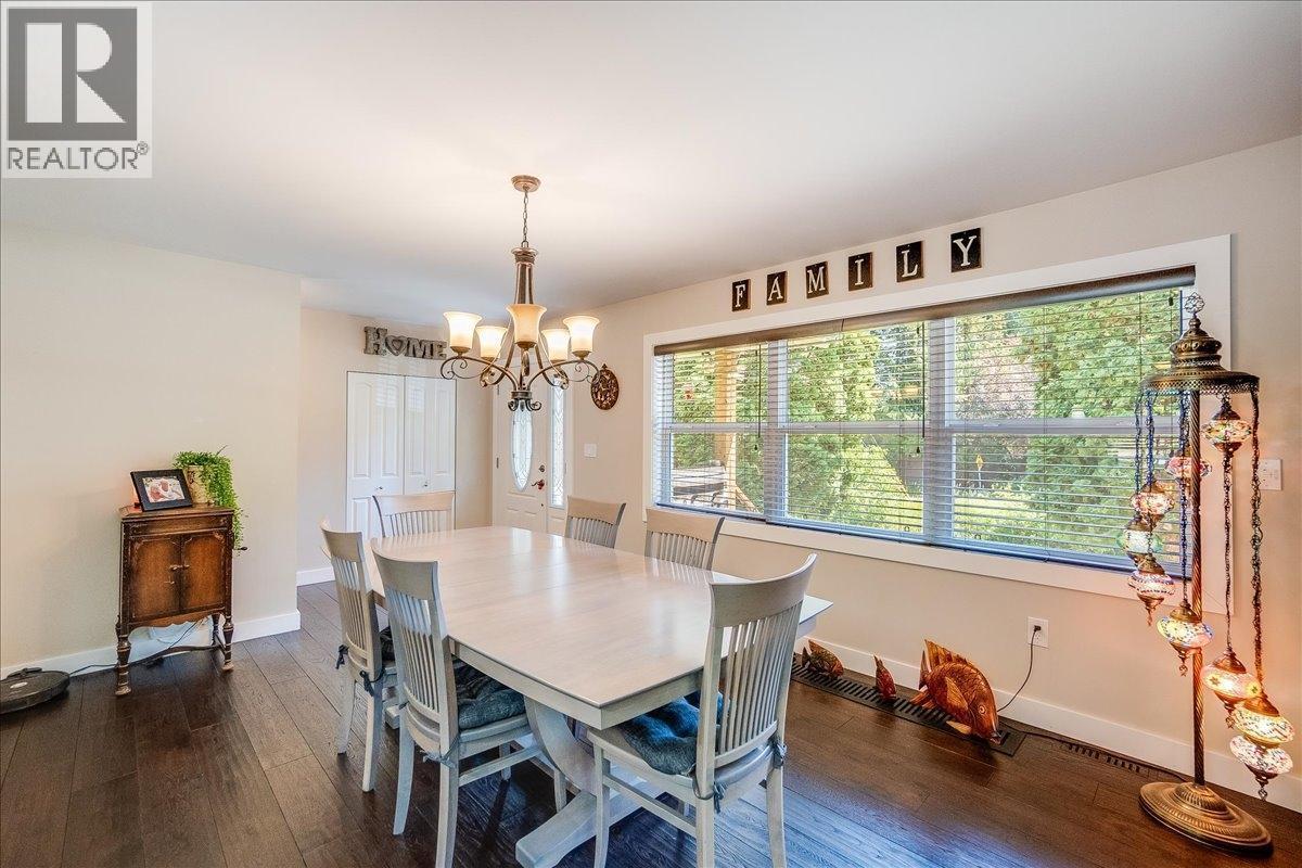 6010 Harrop-Procter Road, Nelson, British Columbia  V1L 6P7 - Photo 12 - 10365212