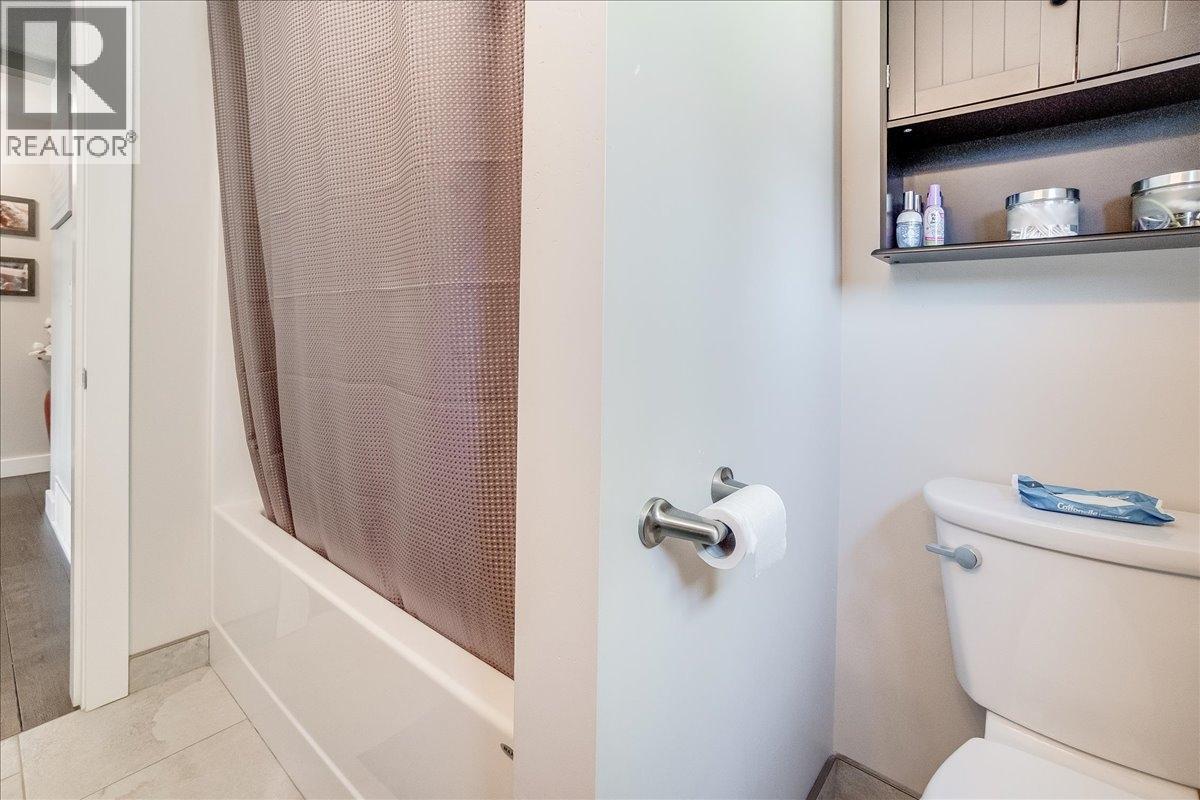 6010 Harrop-Procter Road, Nelson, British Columbia  V1L 6P7 - Photo 36 - 10365212