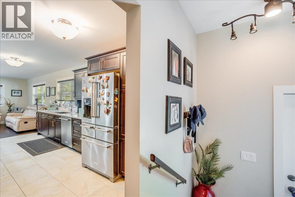 6010 Harrop-Procter Road, Nelson, British Columbia  V1L 6P7 - Photo 37 - 10365212