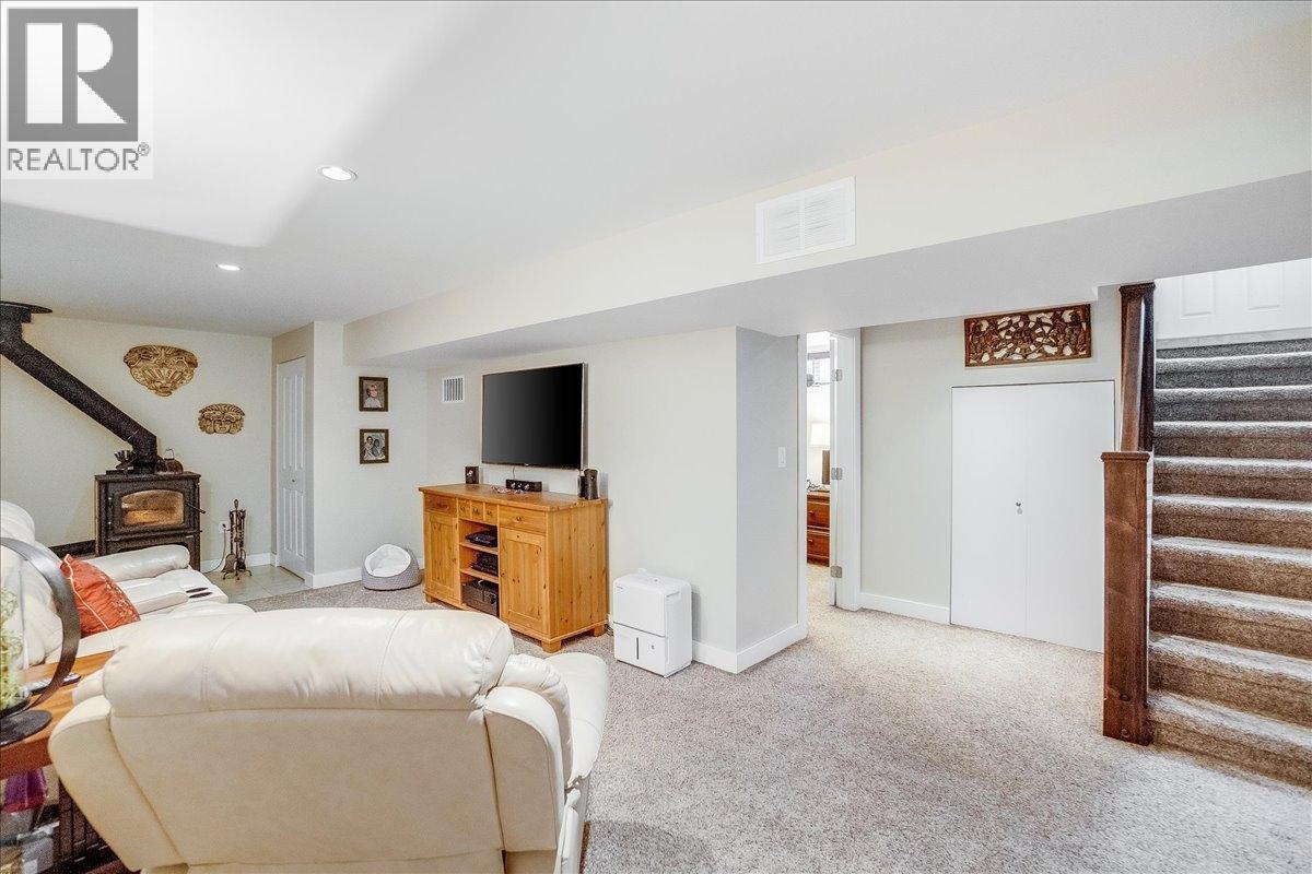 6010 Harrop-Procter Road, Nelson, British Columbia  V1L 6P7 - Photo 39 - 10365212