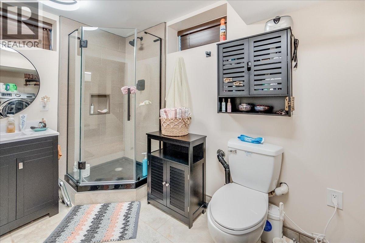 6010 Harrop-Procter Road, Nelson, British Columbia  V1L 6P7 - Photo 47 - 10365212