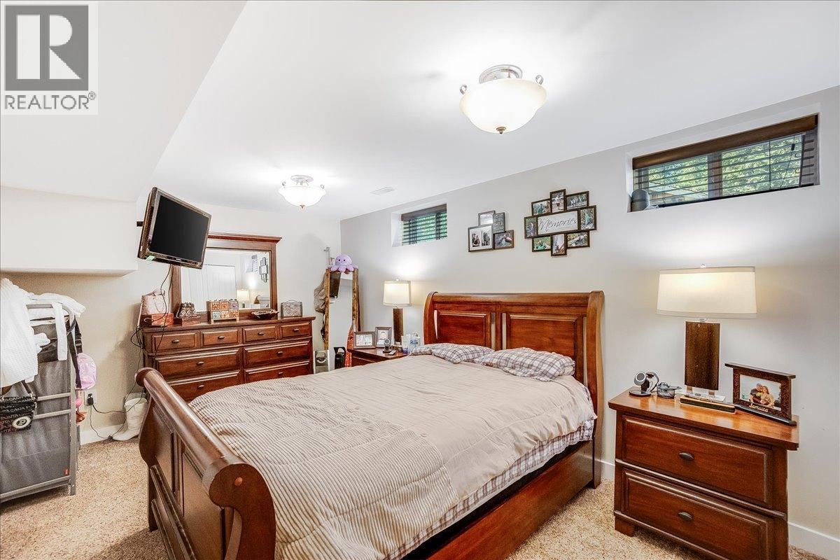 6010 Harrop-Procter Road, Nelson, British Columbia  V1L 6P7 - Photo 51 - 10365212