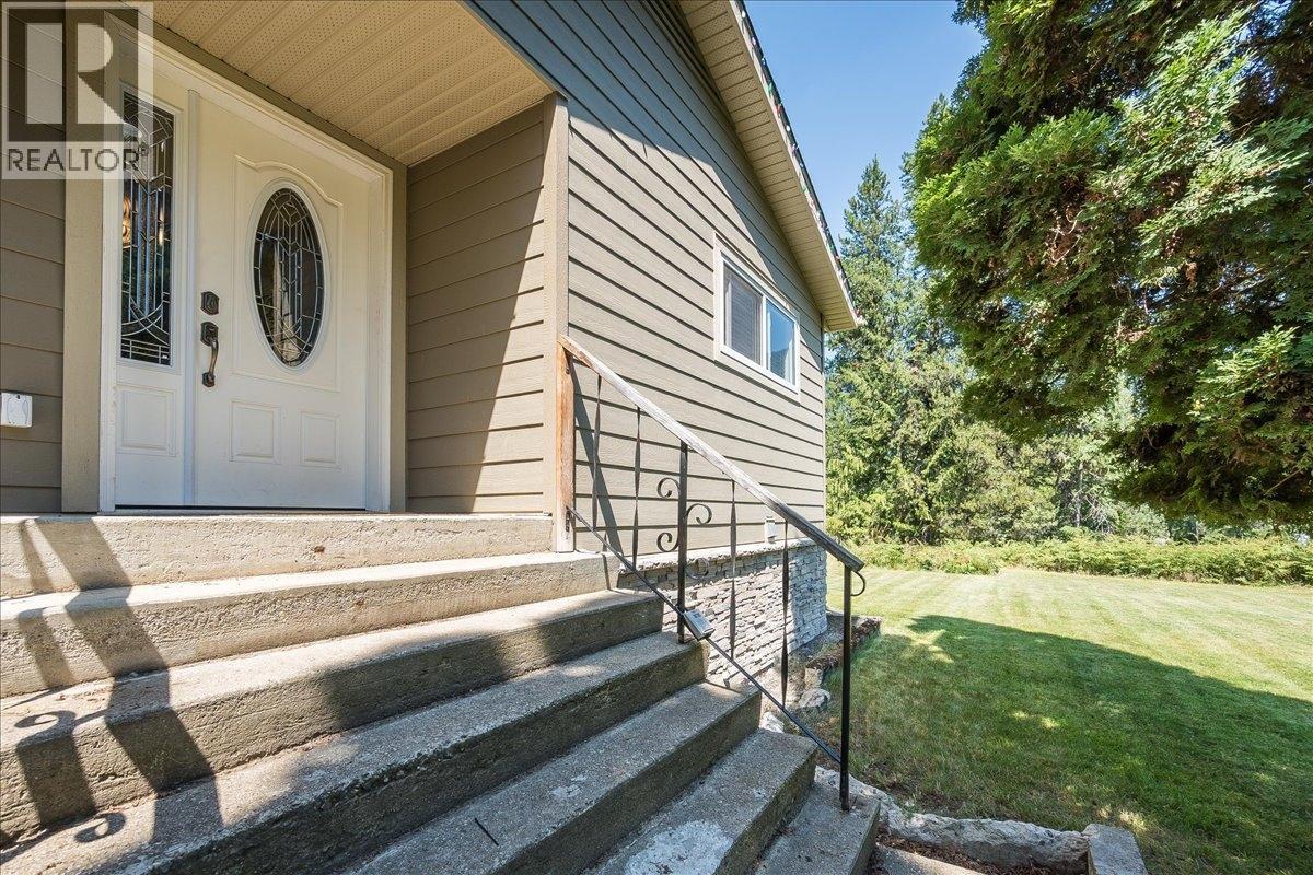 6010 Harrop-Procter Road, Nelson, British Columbia  V1L 6P7 - Photo 54 - 10365212